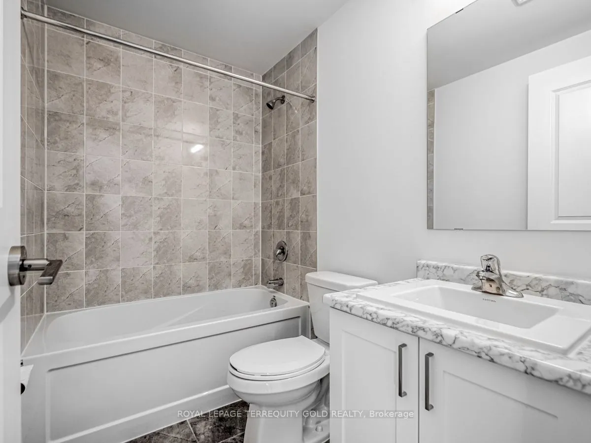 1085 Douglas McCurdy Common, #212