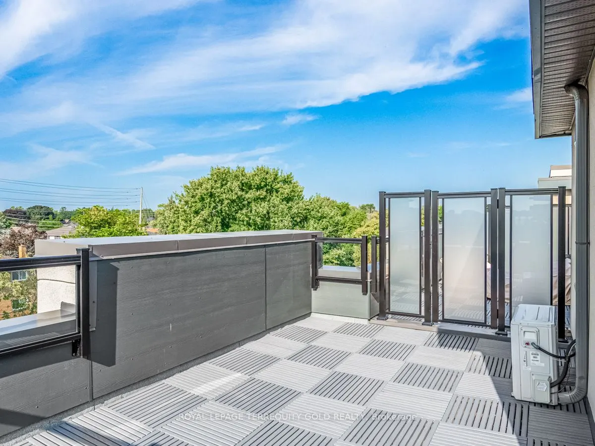 1085 Douglas McCurdy Common, #212