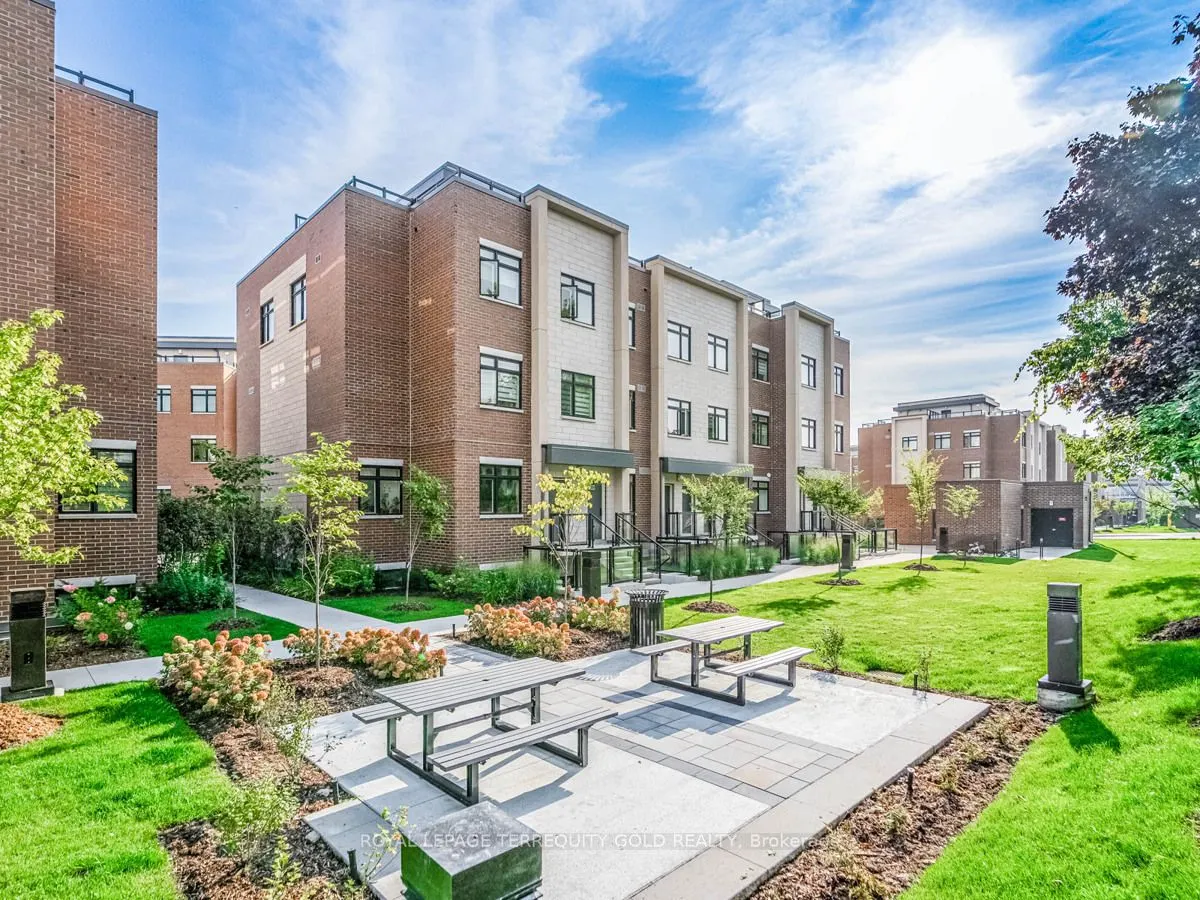 1085 Douglas McCurdy Common, #212