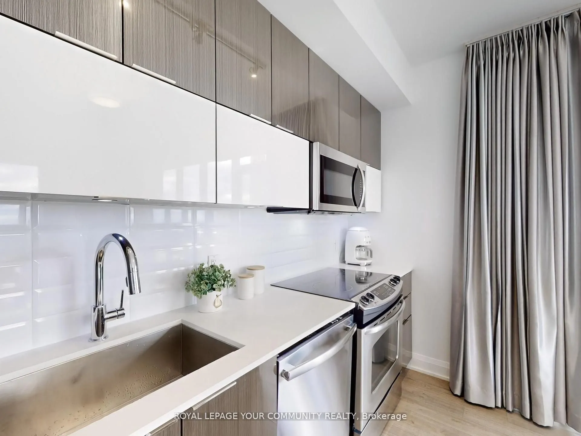 56 Annie Craig Drive, #3605