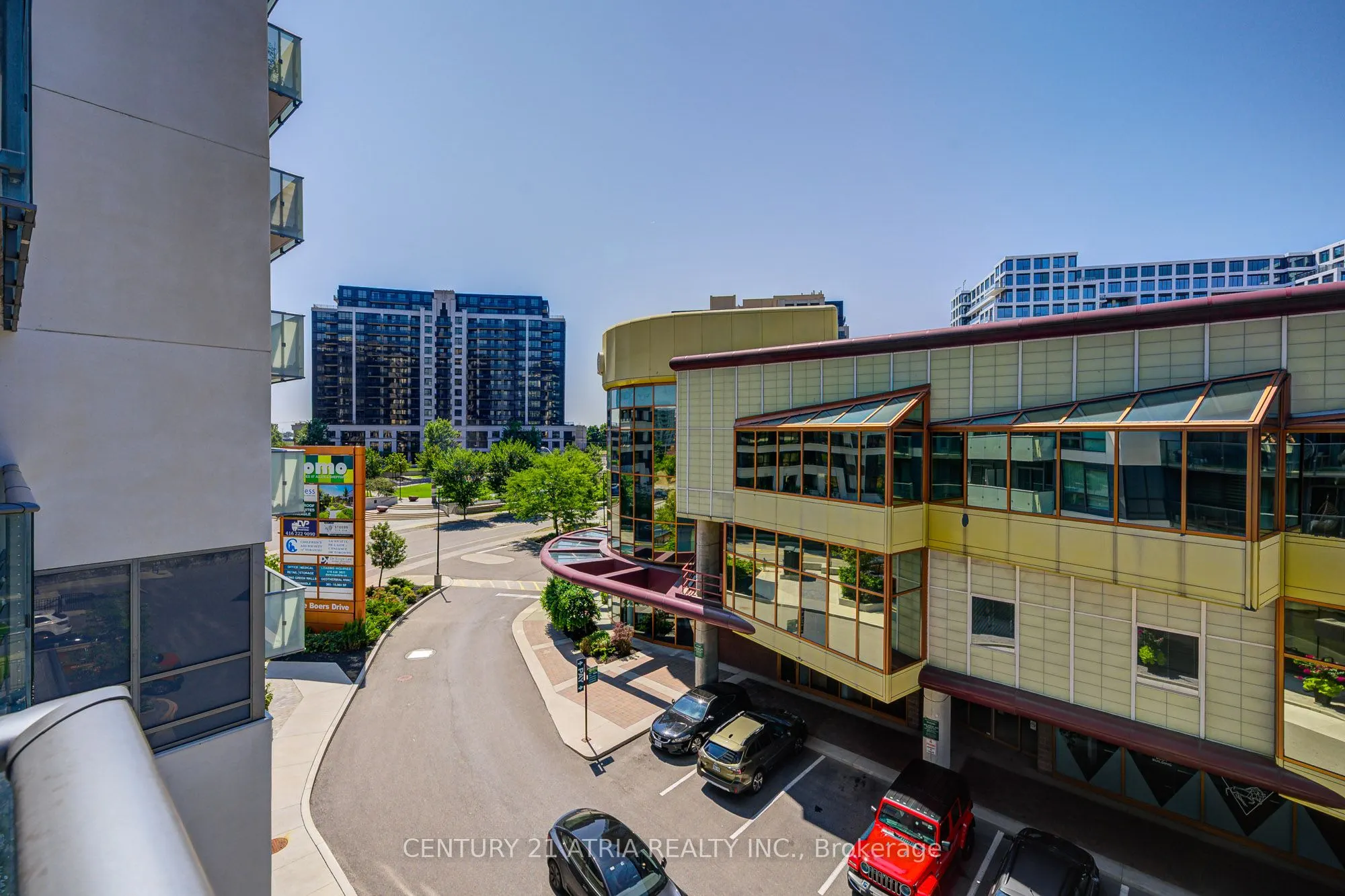 10 De Boers Drive, #401