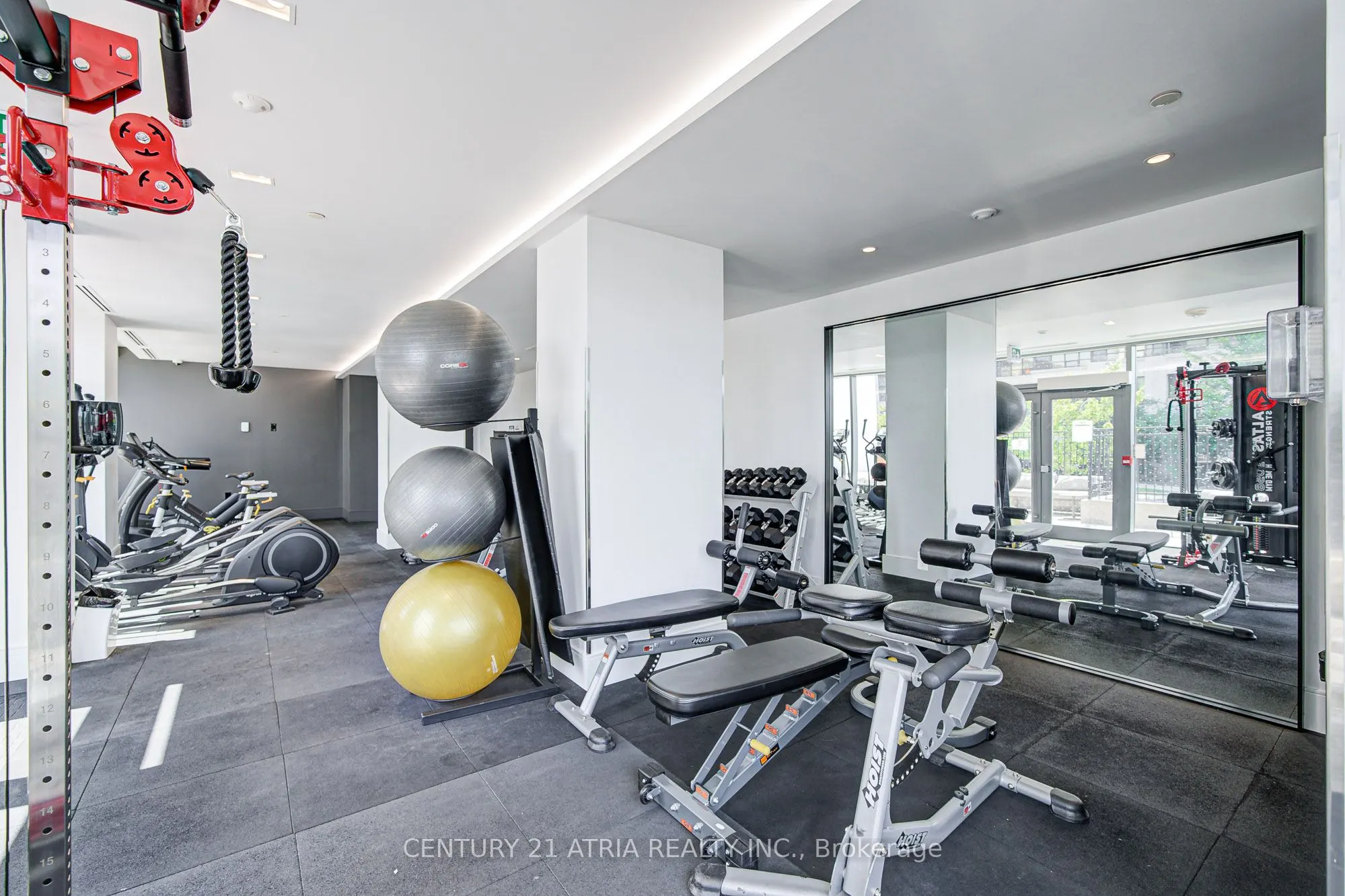 10 De Boers Drive, #401