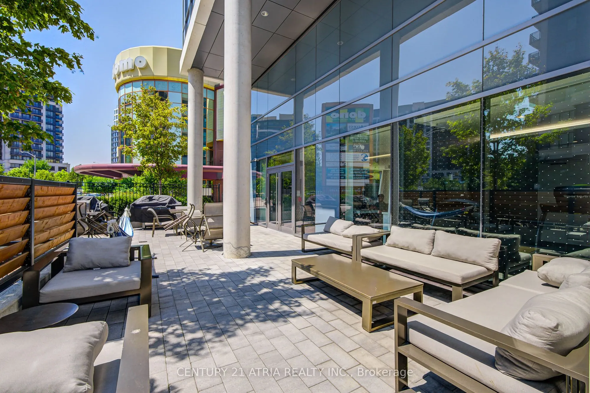 10 De Boers Drive, #401