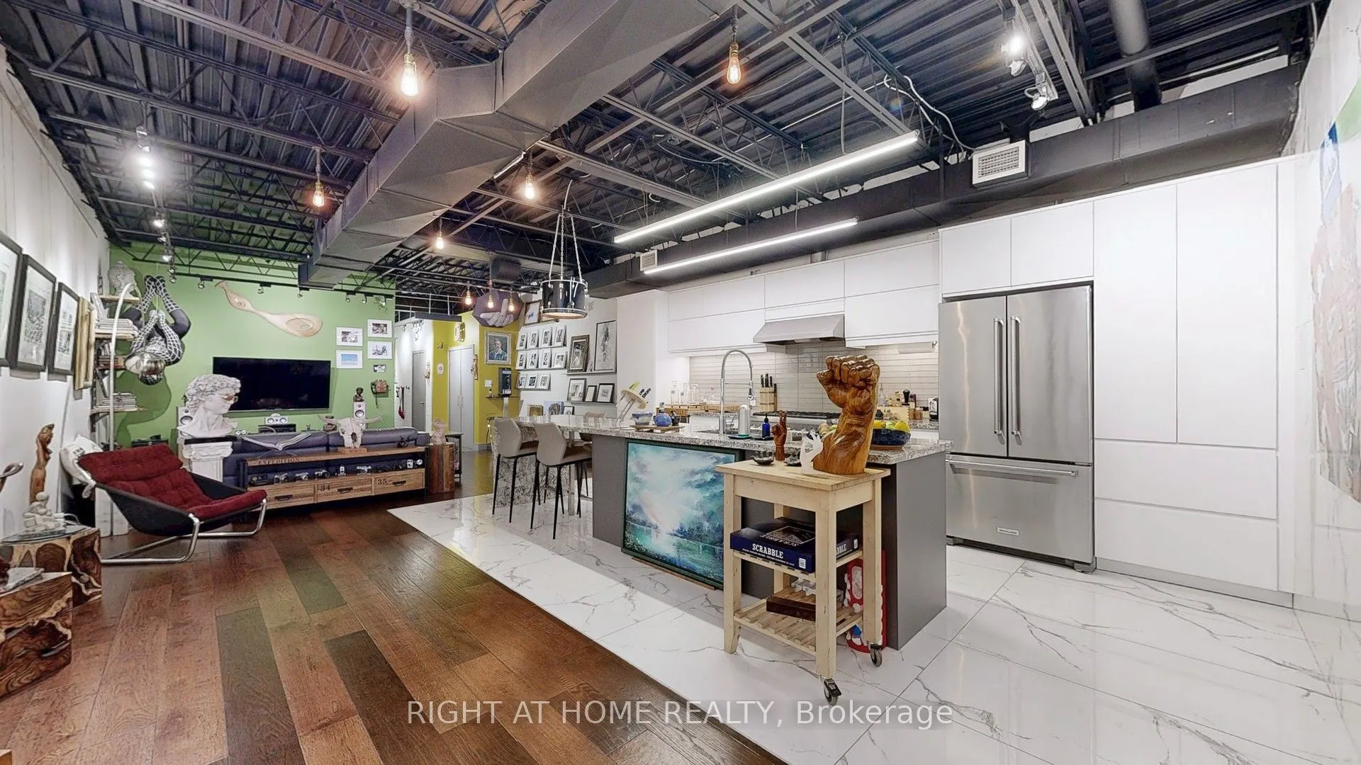 2400 St Clair Avenue W