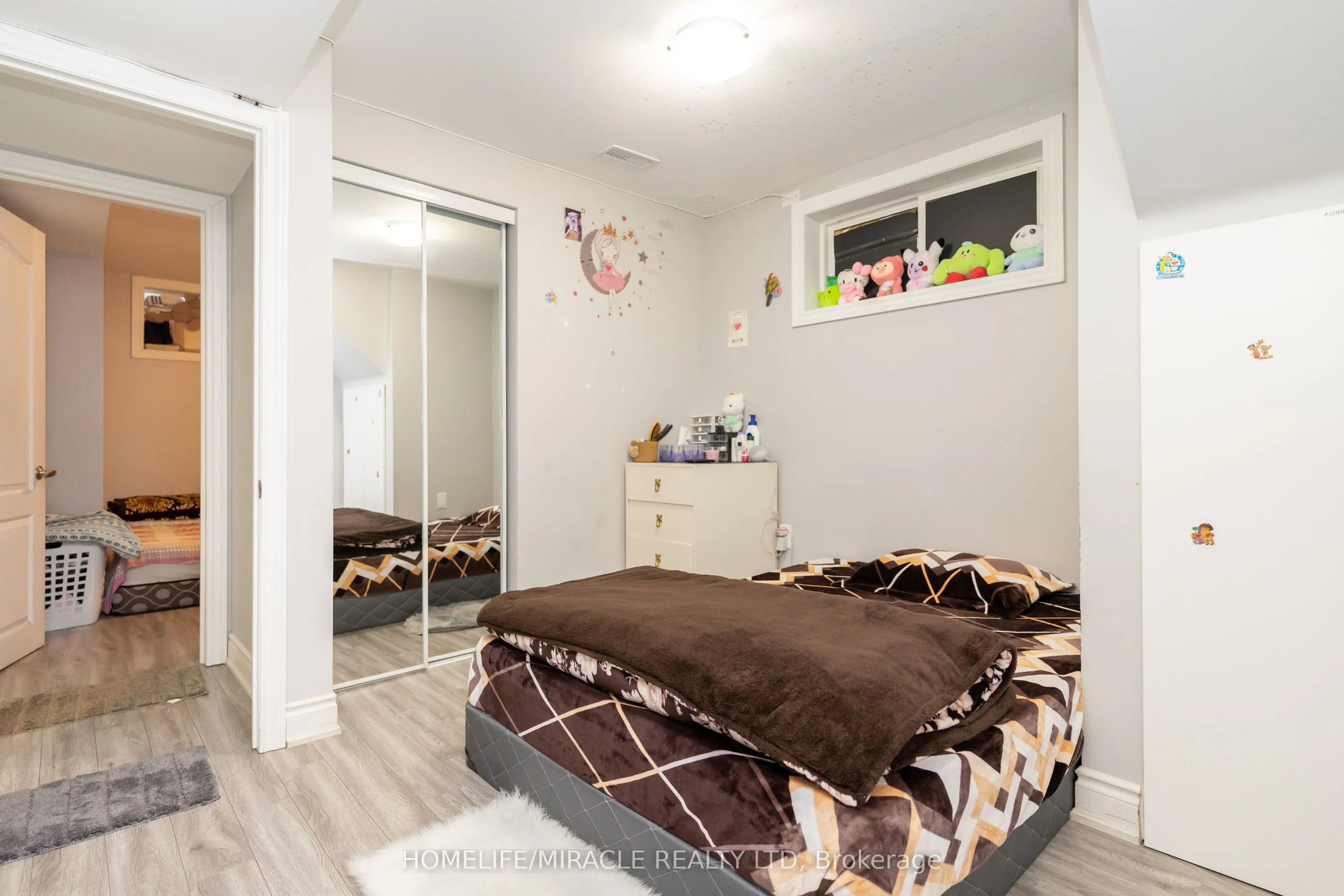 5 Finsbury Drive