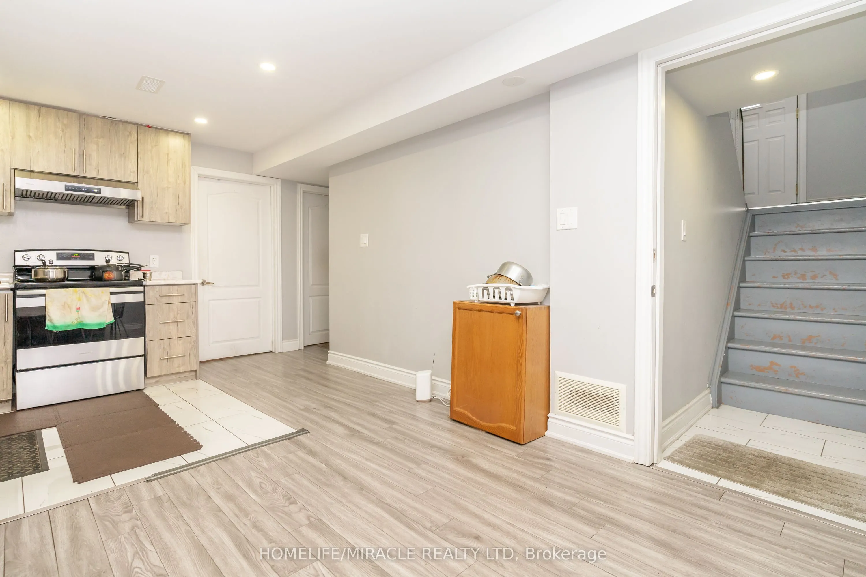 5 Finsbury Drive