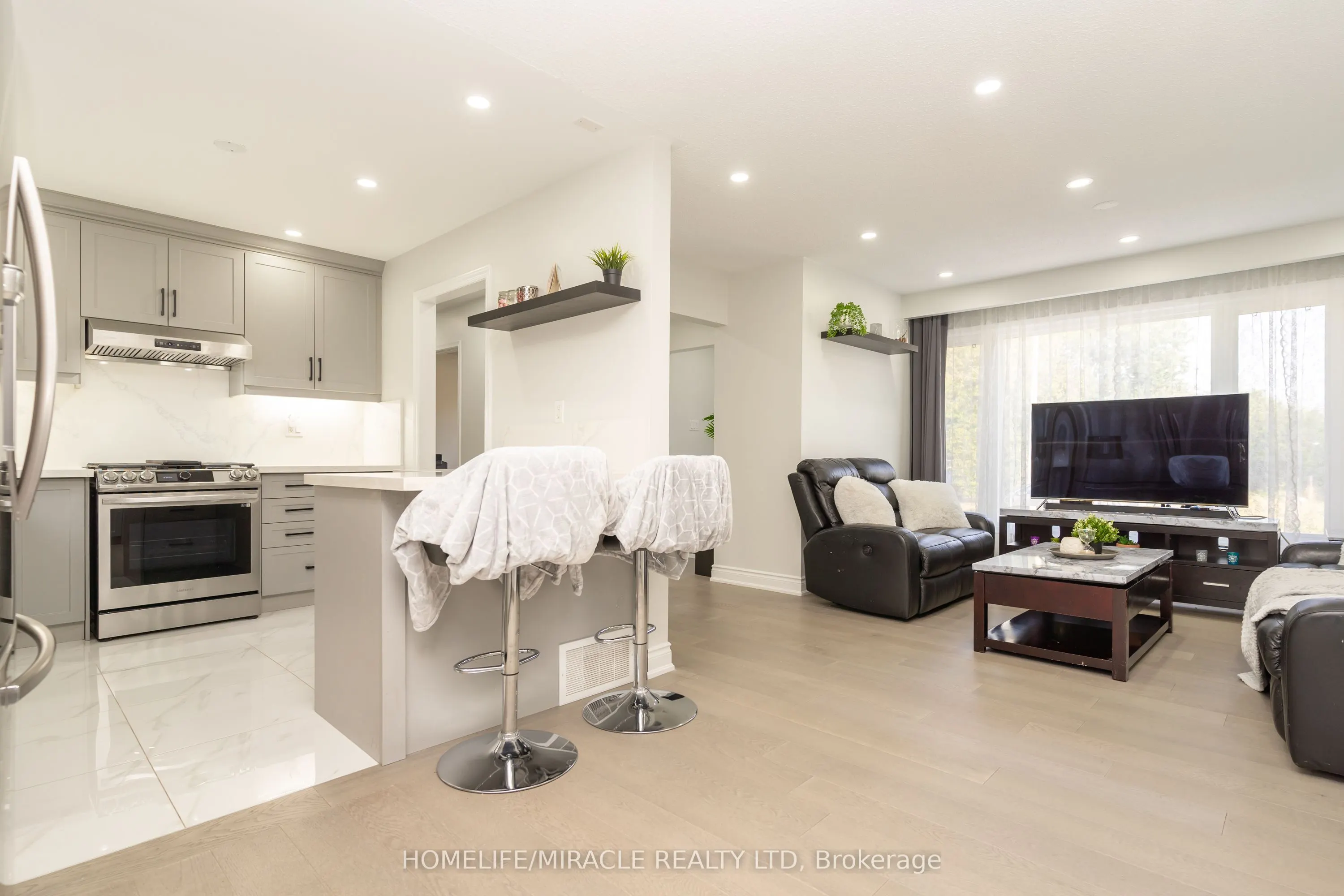 5 Finsbury Drive