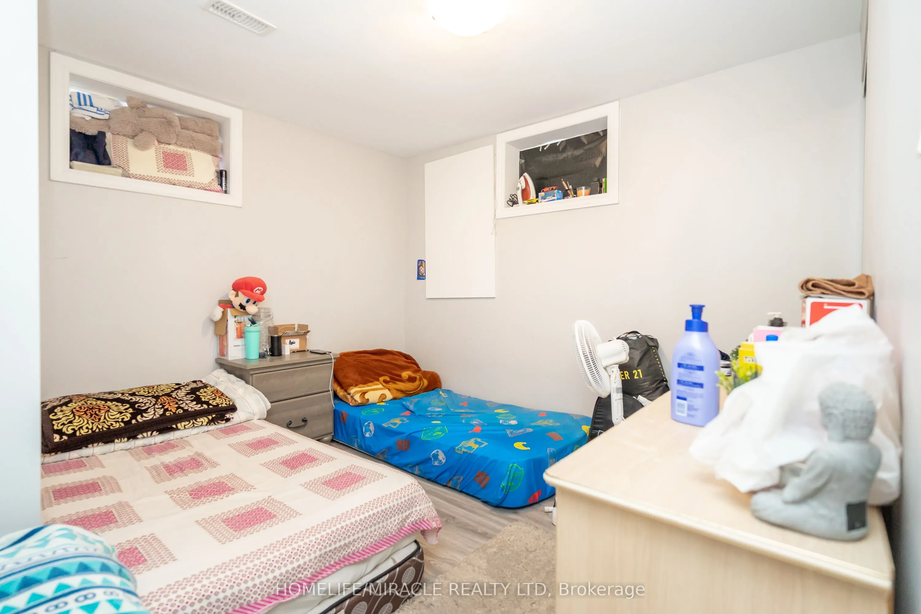 5 Finsbury Drive