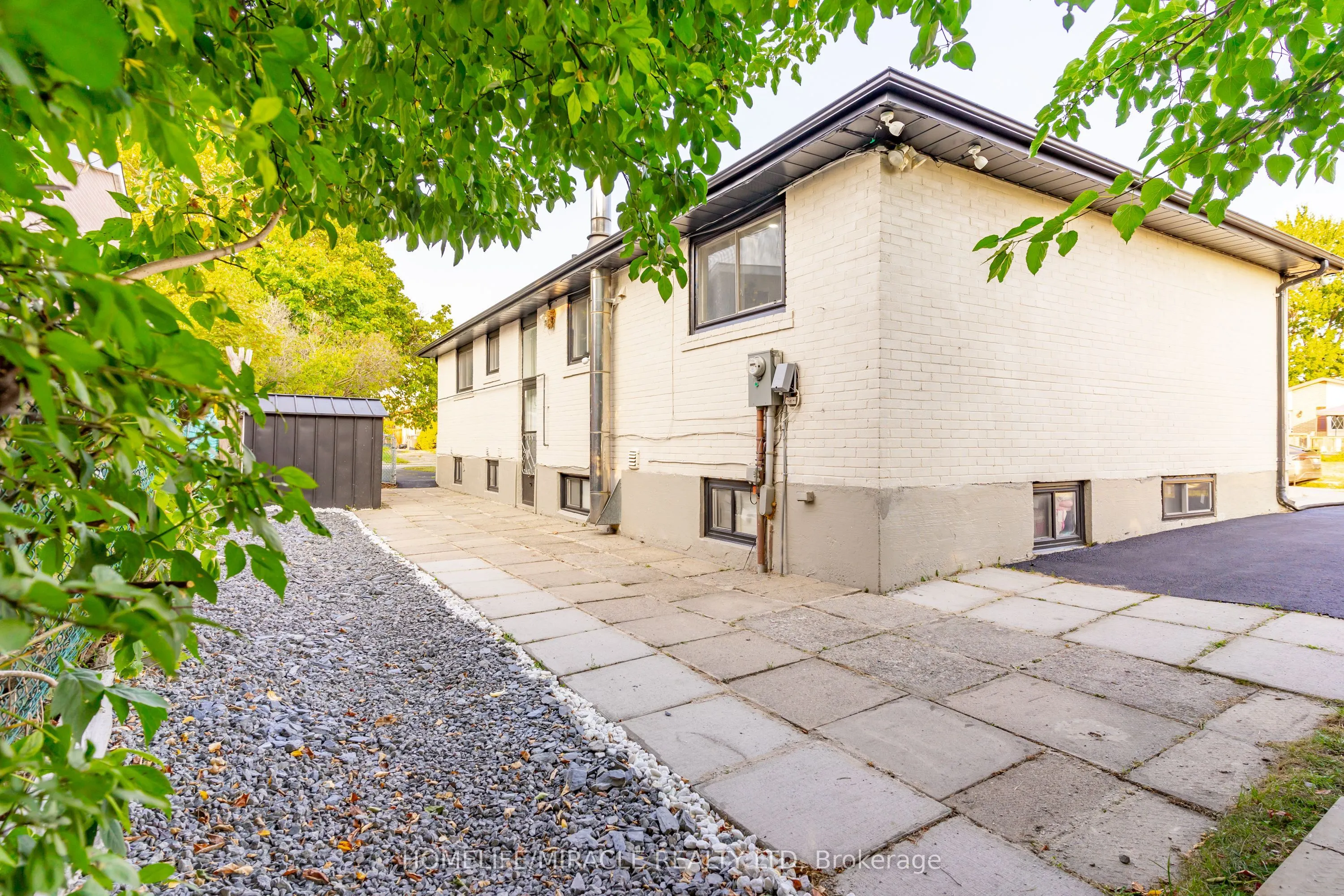 5 Finsbury Drive