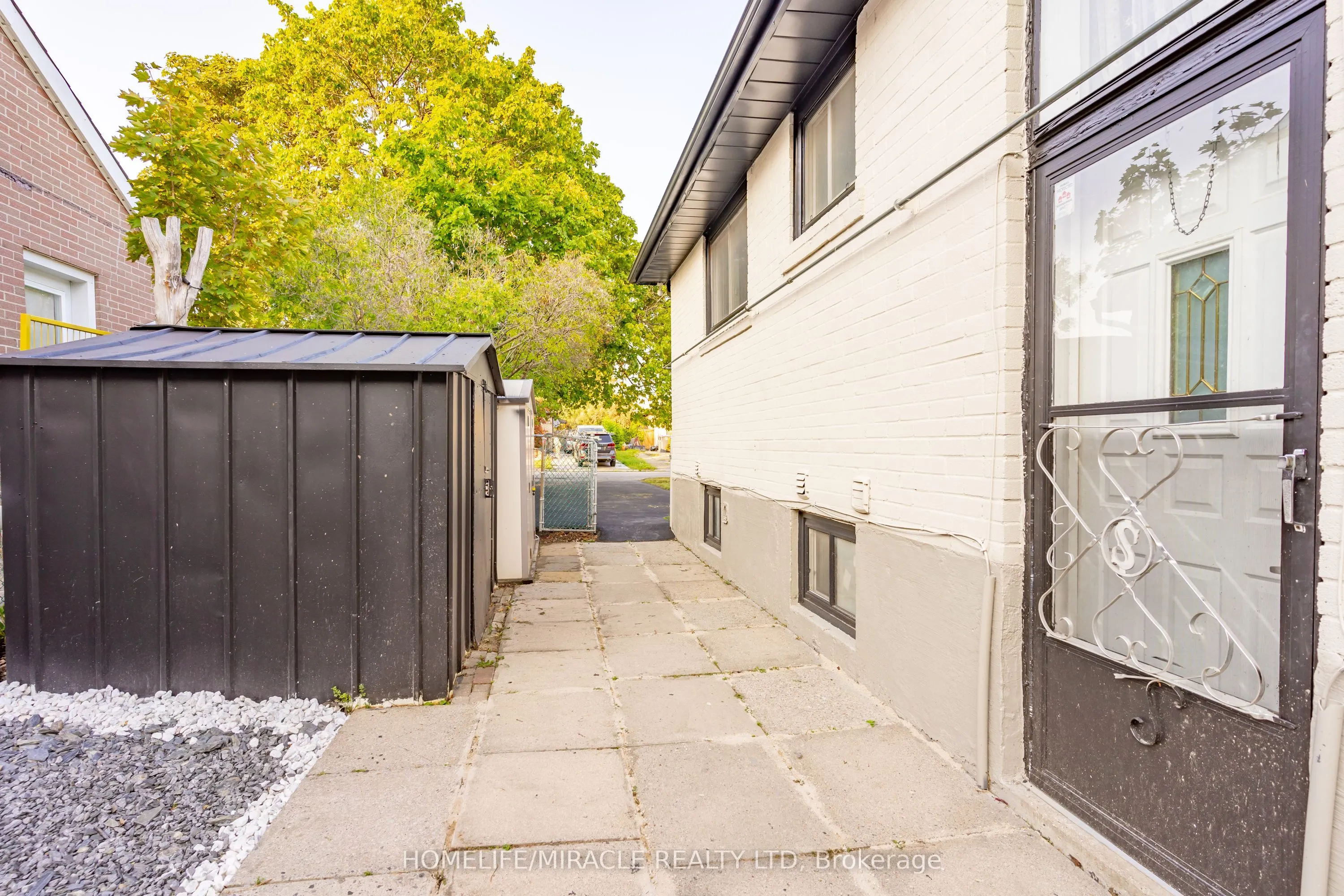5 Finsbury Drive
