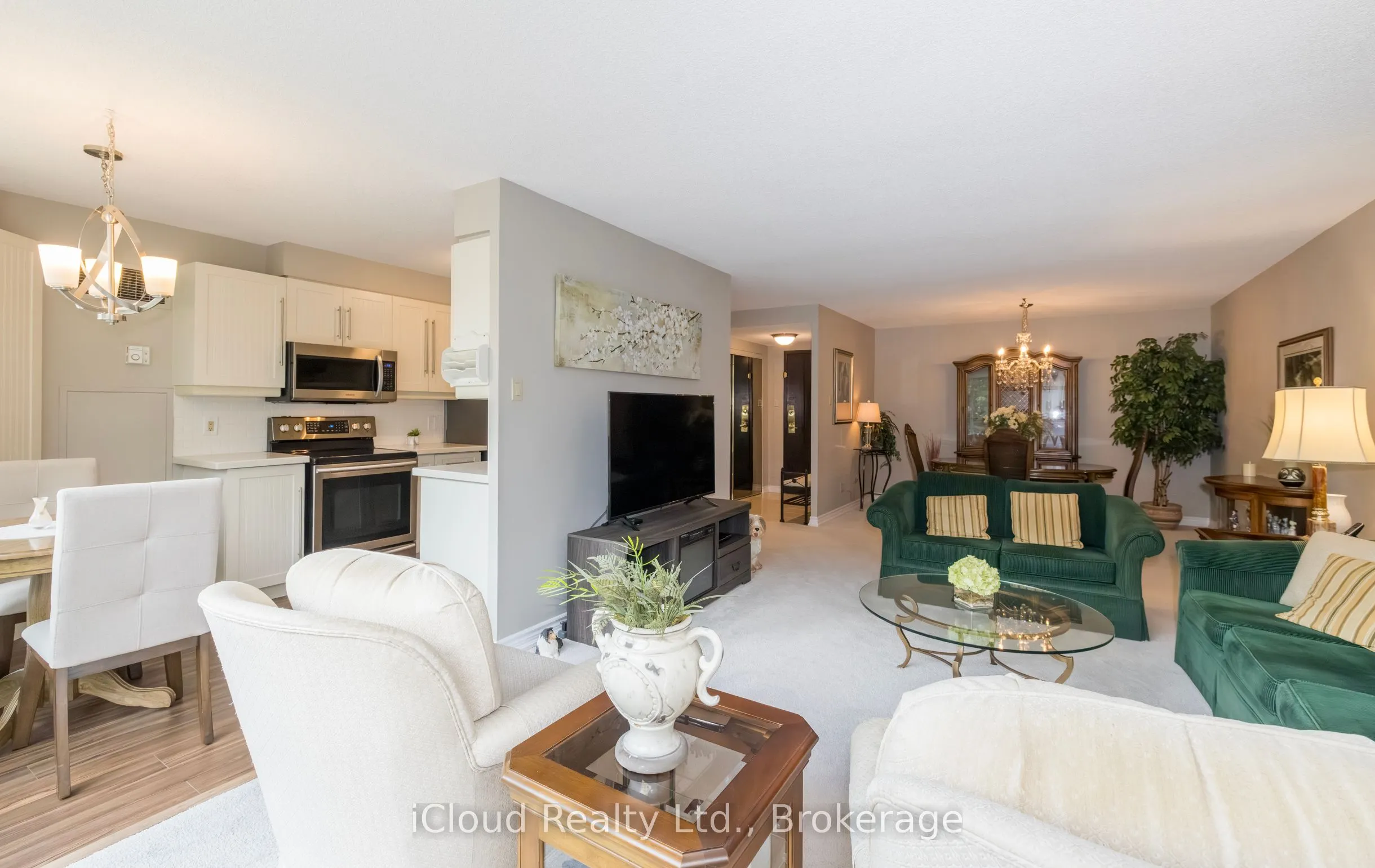 100 MILLSIDE Drive, #206
