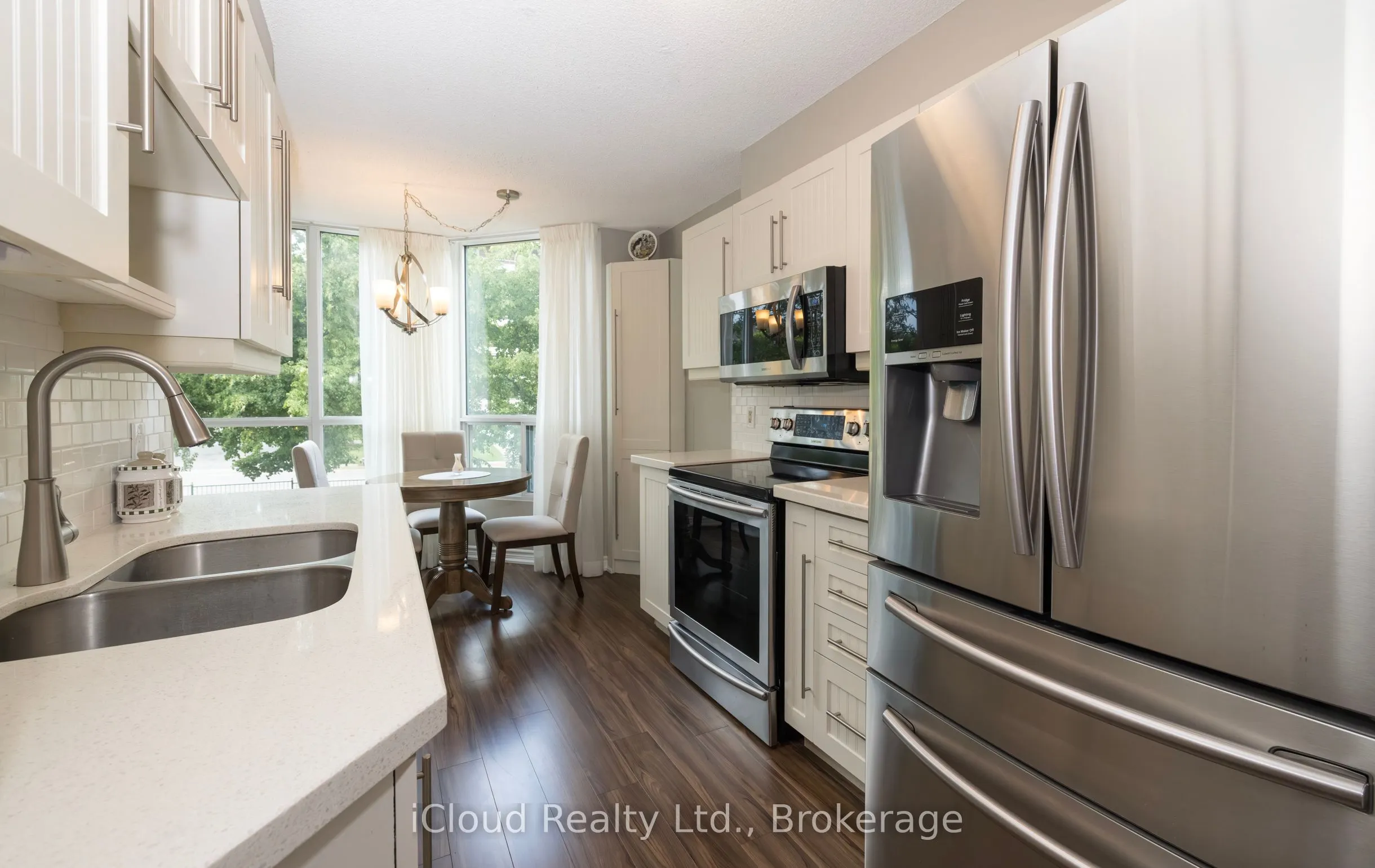 100 MILLSIDE Drive, #206