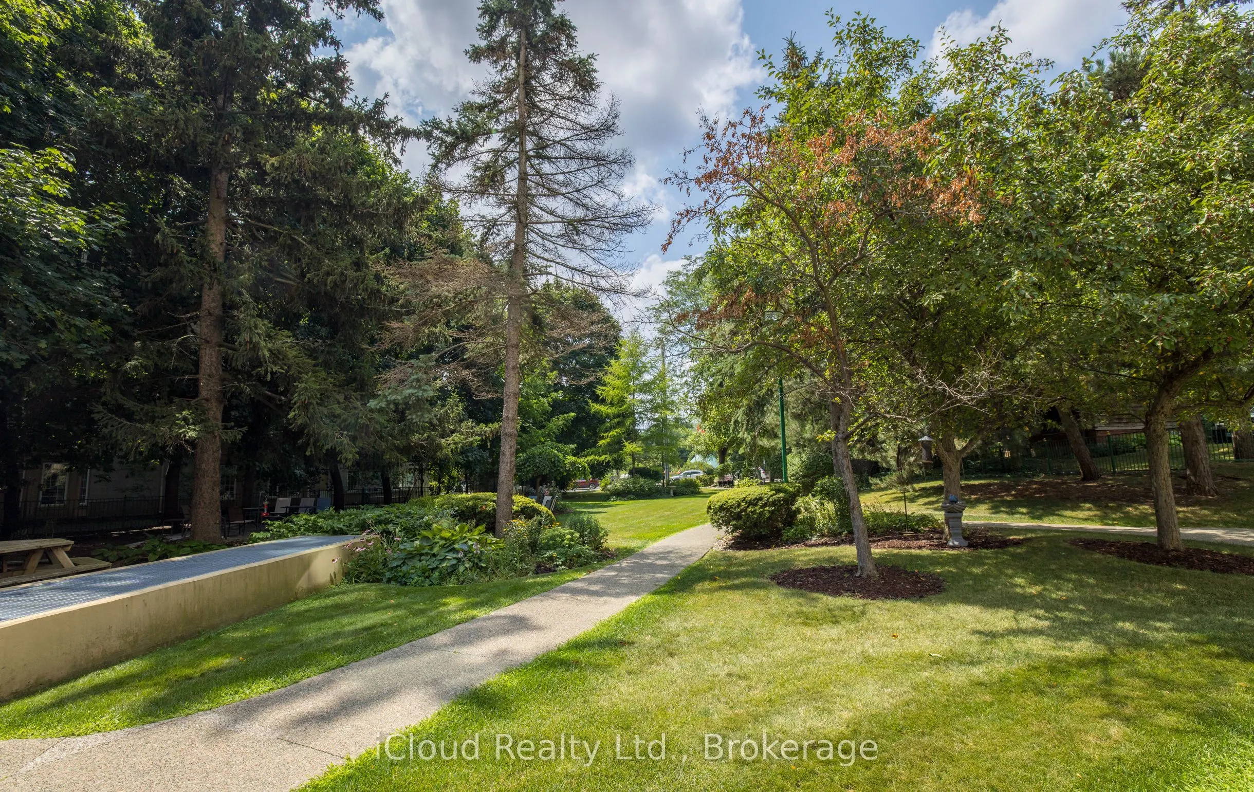 100 MILLSIDE Drive, #206