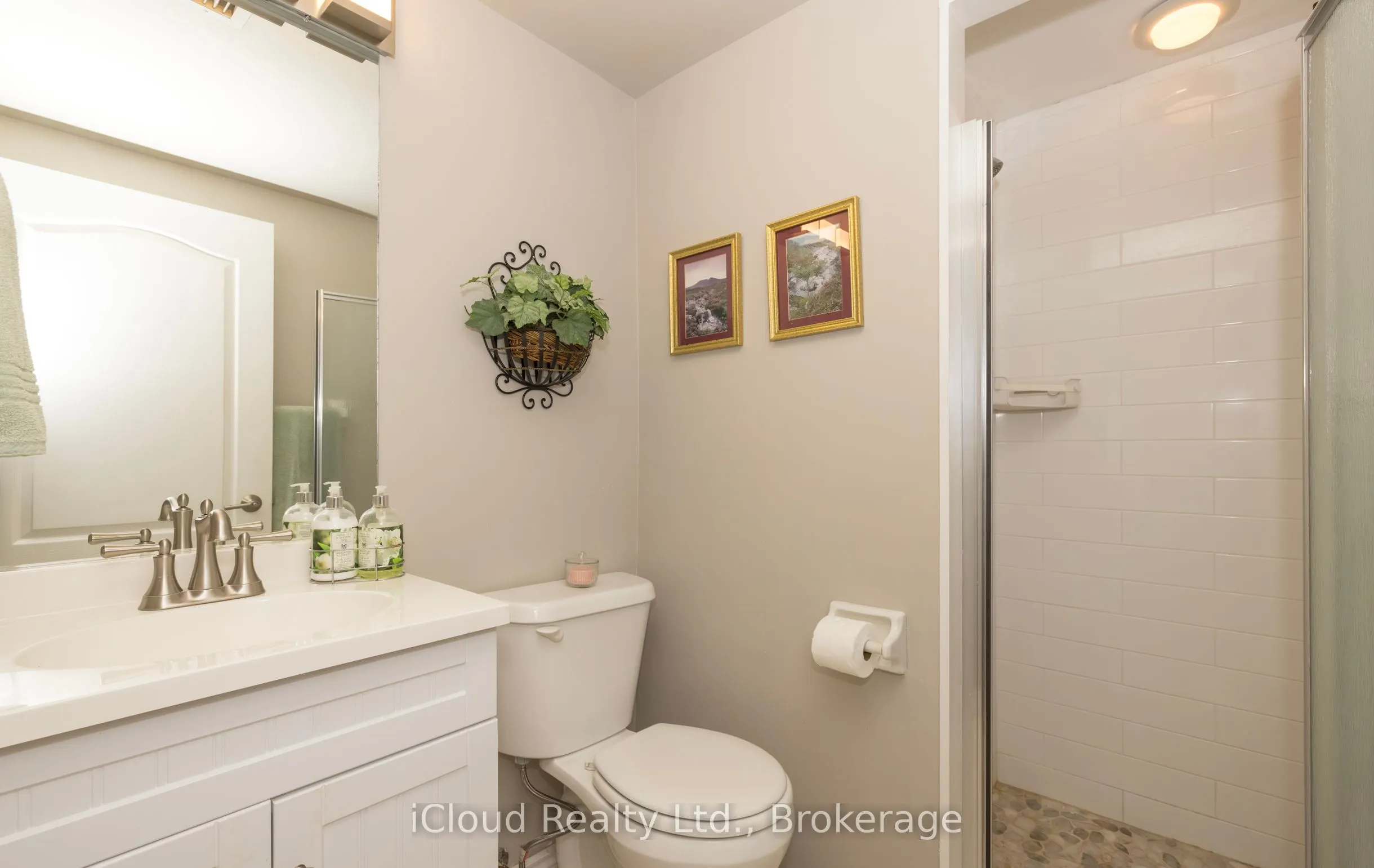 100 MILLSIDE Drive, #206