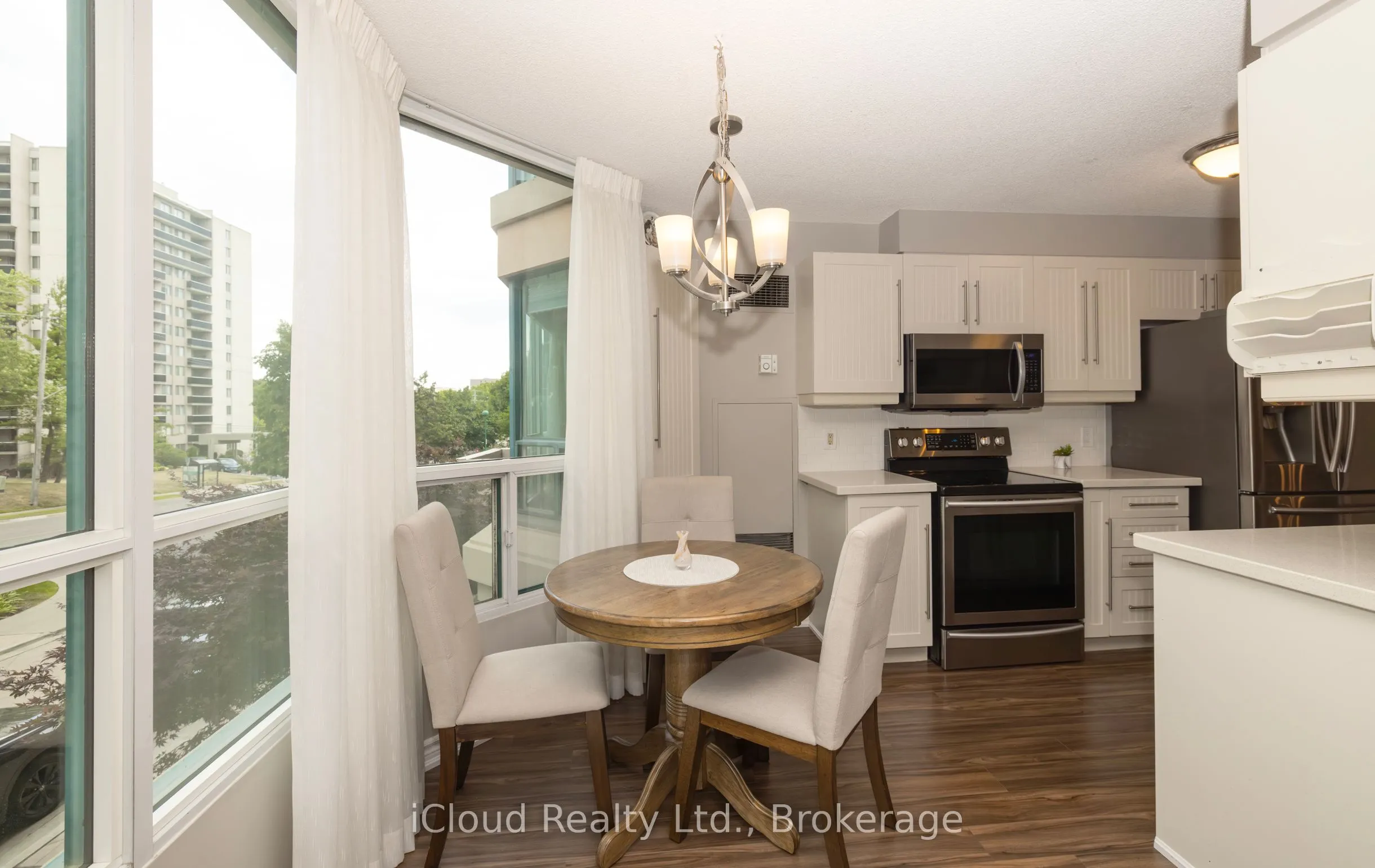 100 MILLSIDE Drive, #206