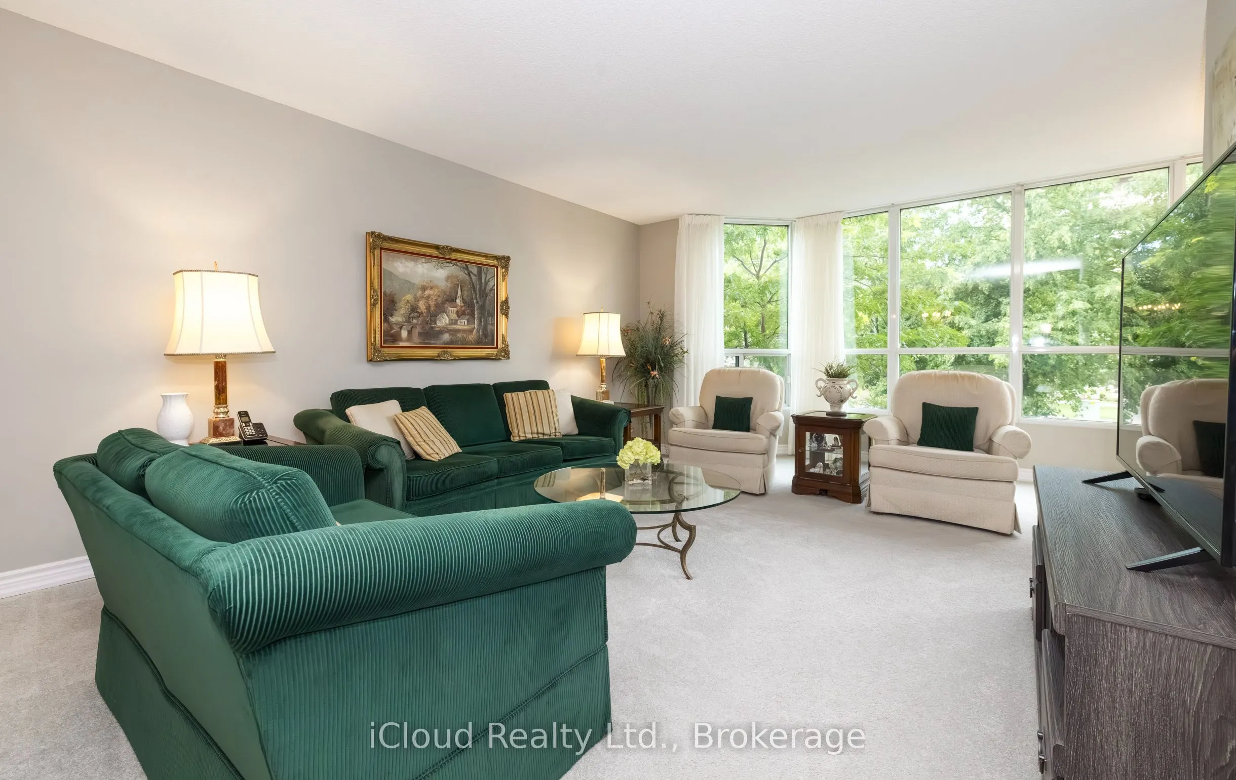 100 MILLSIDE Drive, #206