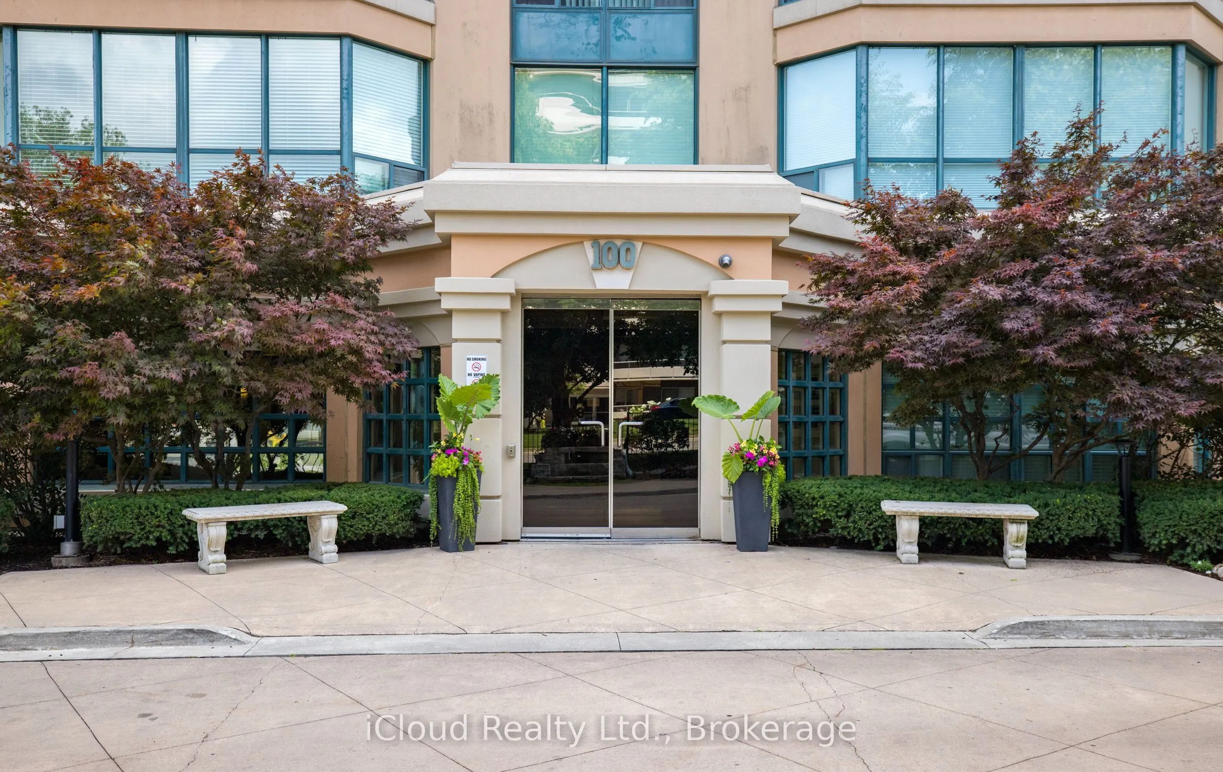 100 MILLSIDE Drive, #206