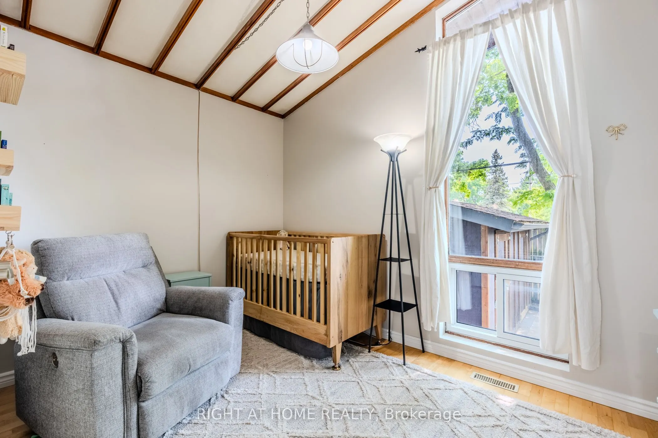 2 Prince Charles Drive