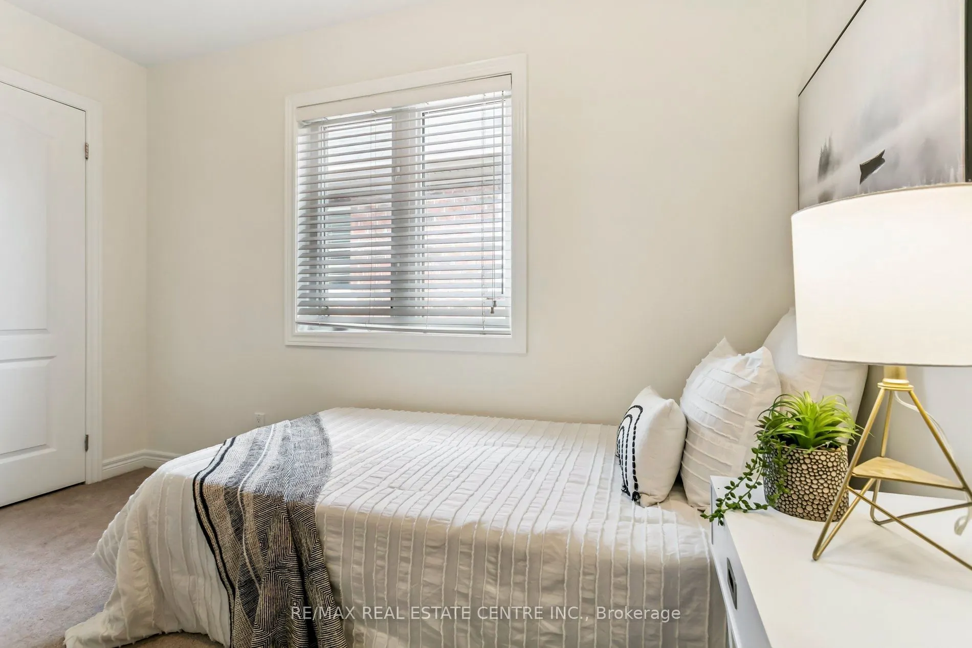 856 Miltonbrook Crescent