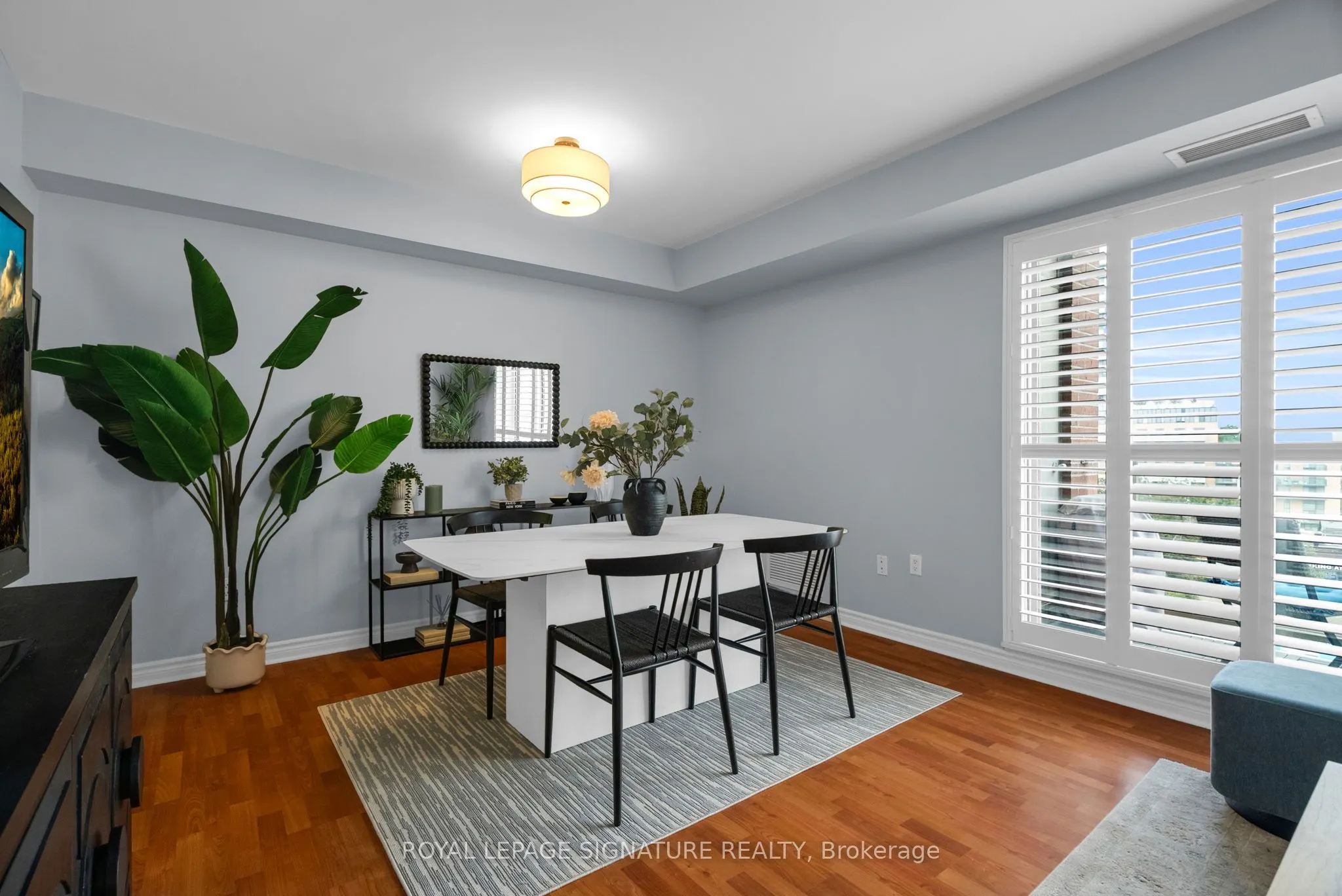 2088 Lawrence Avenue W, #814