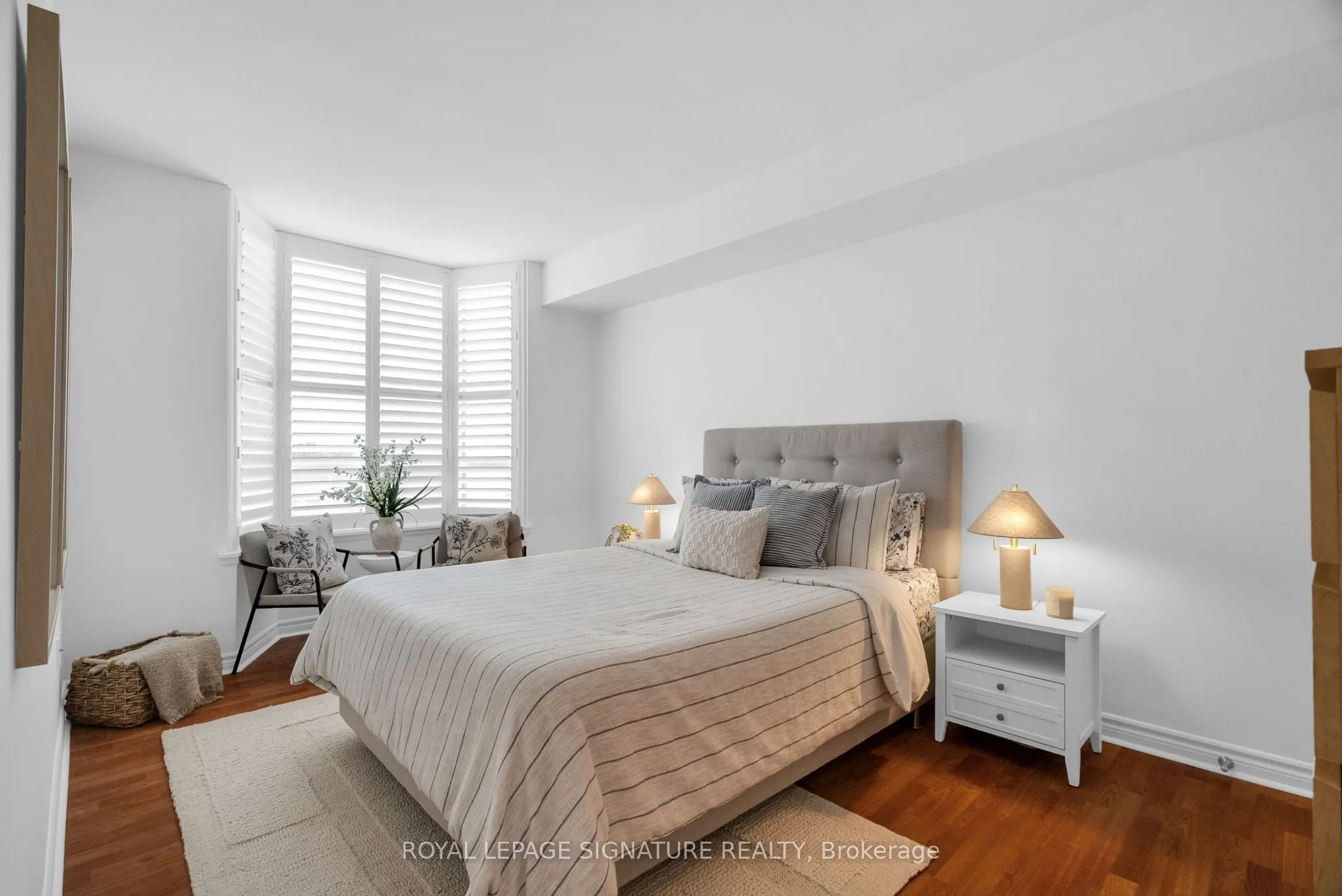 2088 Lawrence Avenue W, #814