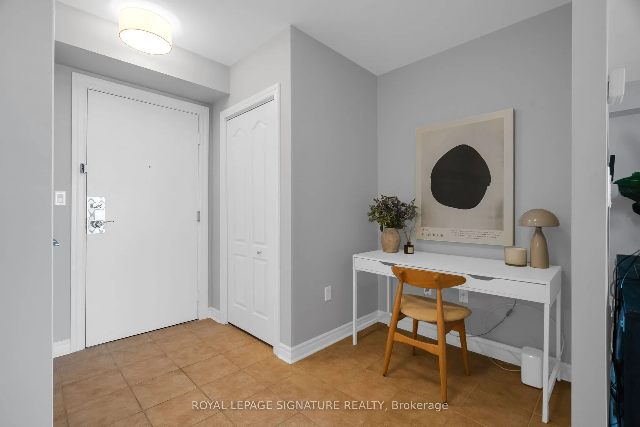 2088 Lawrence Avenue W, #814