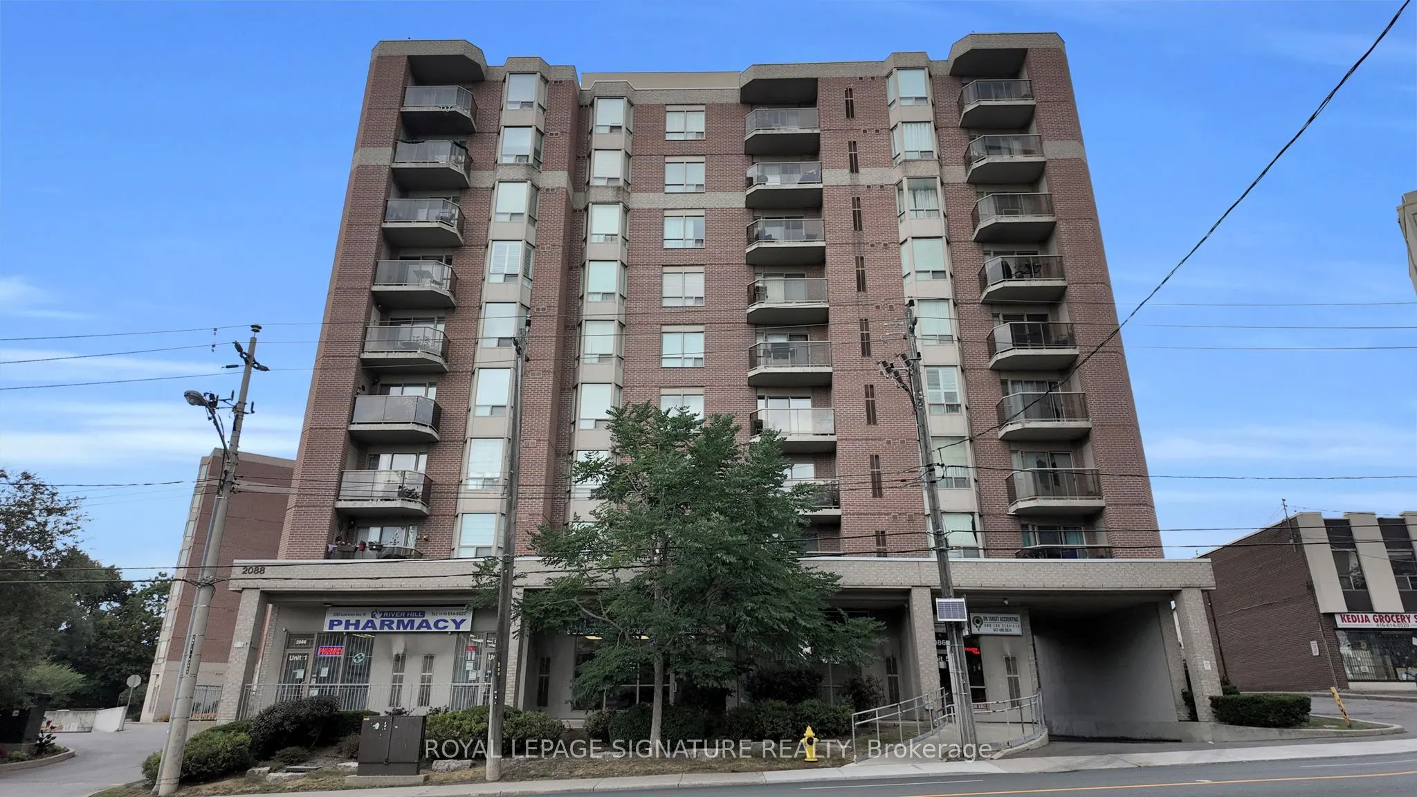 2088 Lawrence Avenue W, #814