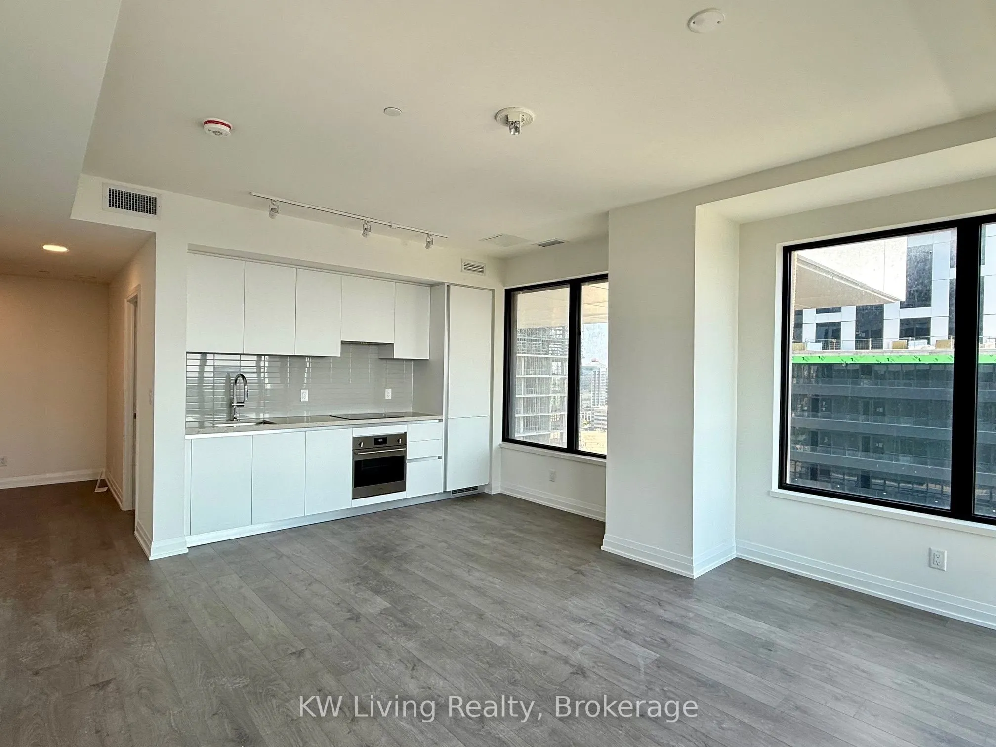 4015 The Exchange, #1802