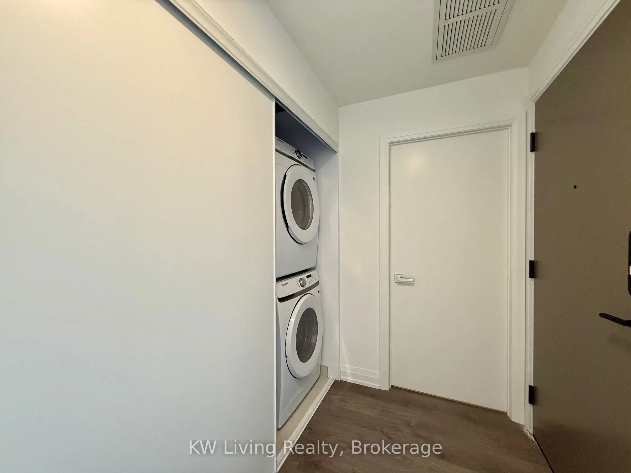 4015 The Exchange, #1802