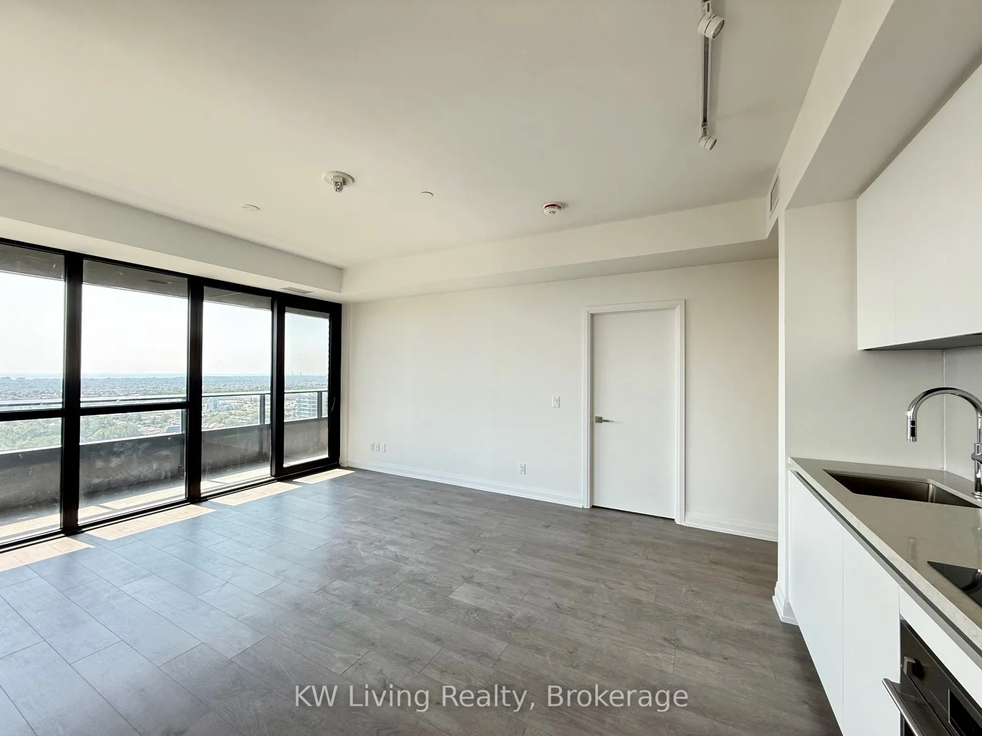 4015 The Exchange, #1802