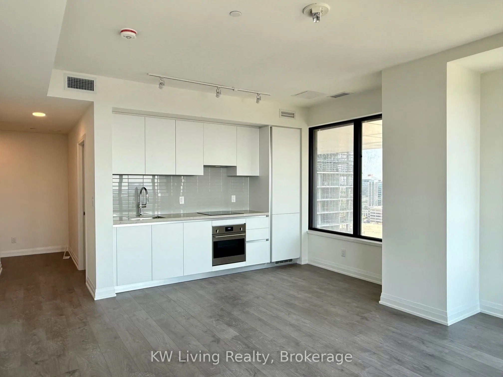 4015 The Exchange, #1802