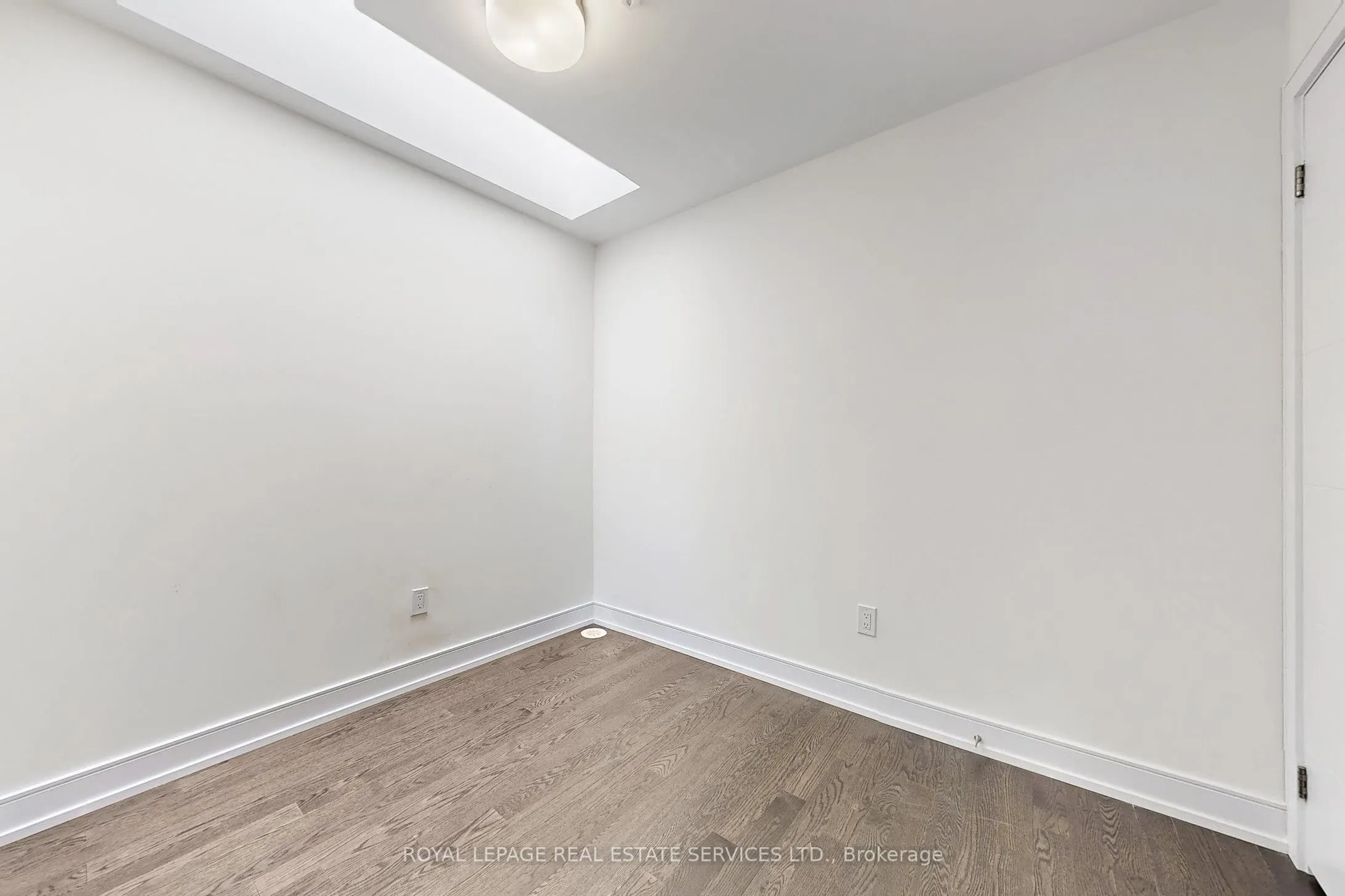 1329 Clarriage Court