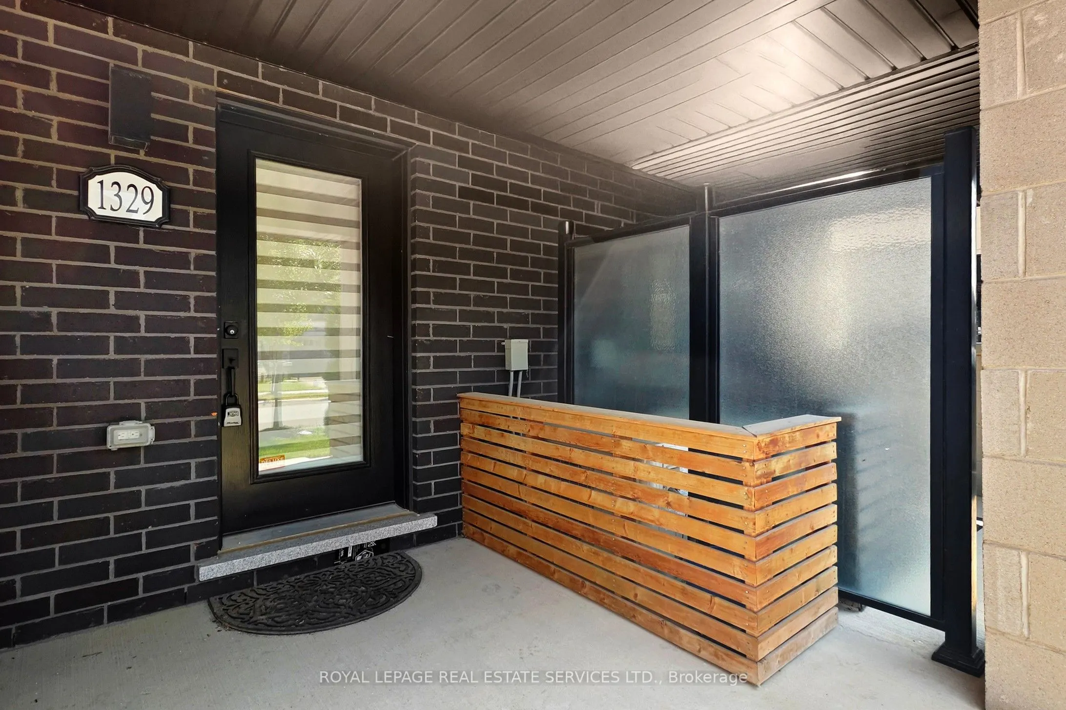 1329 Clarriage Court