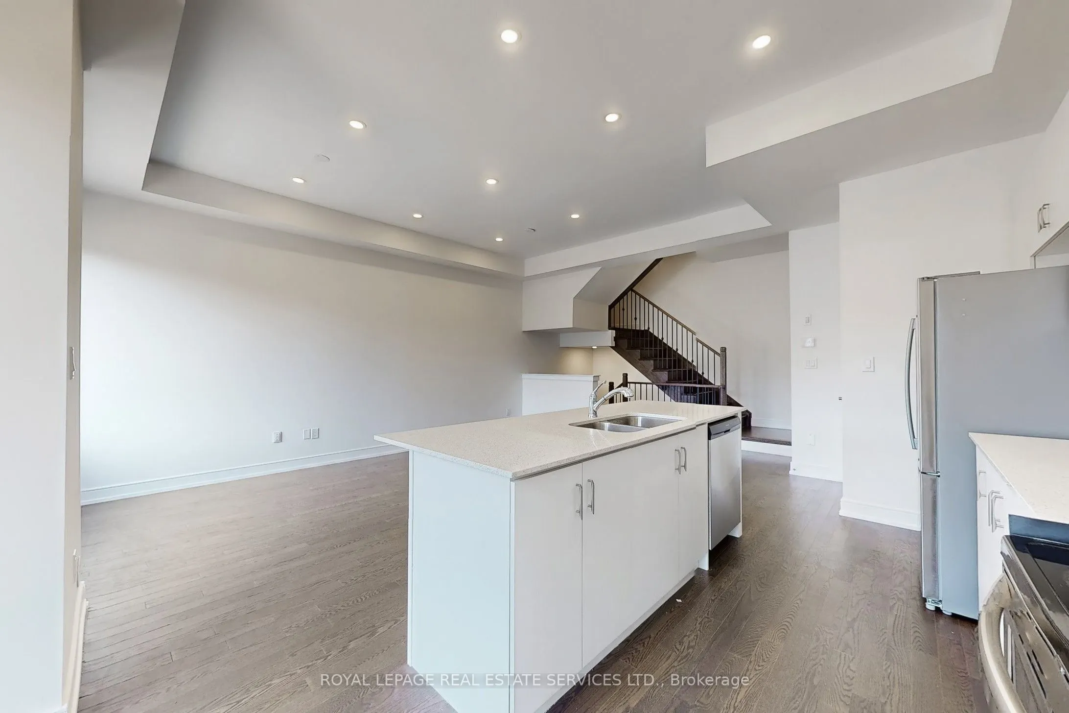 1329 Clarriage Court