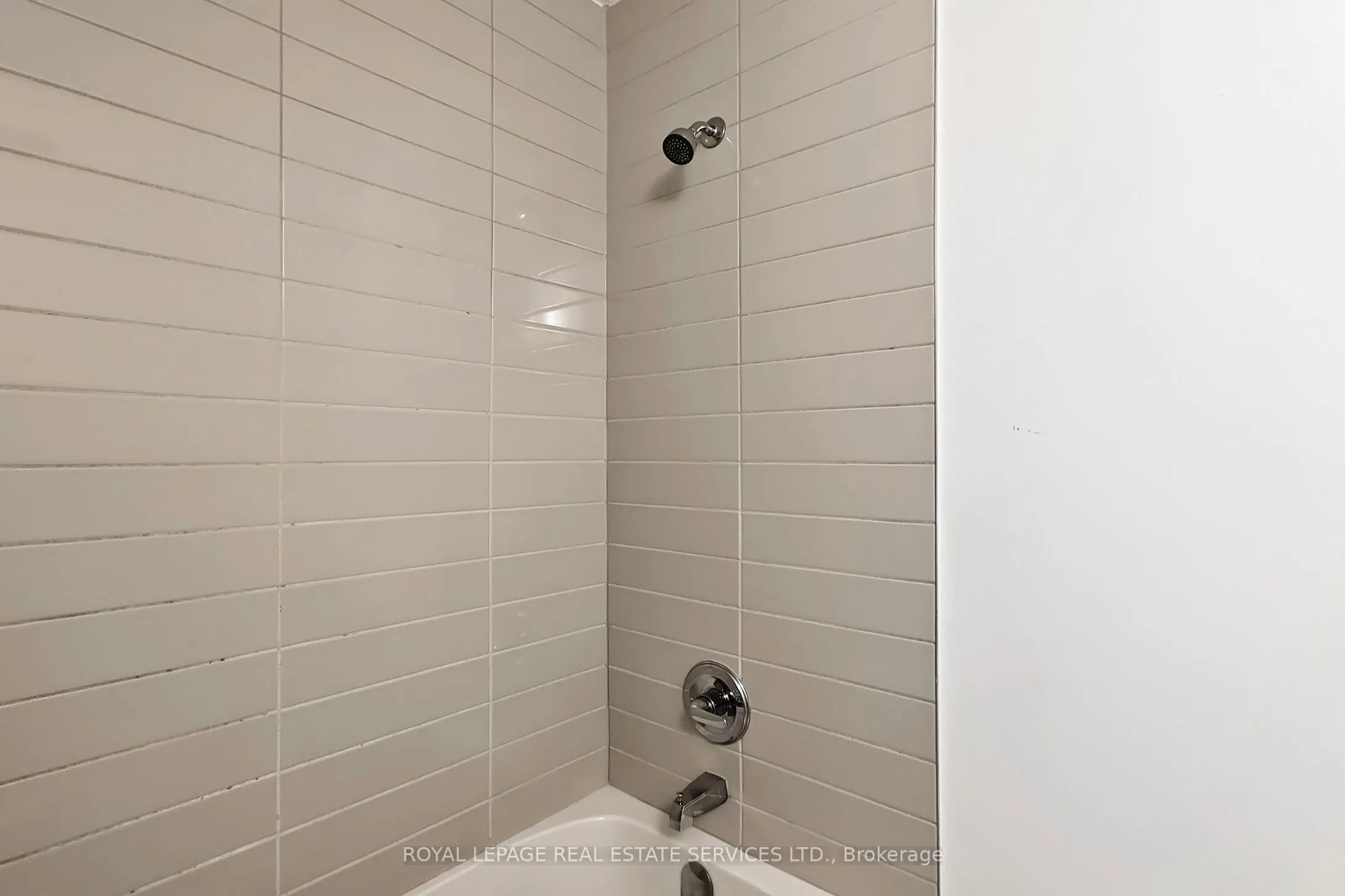 1329 Clarriage Court