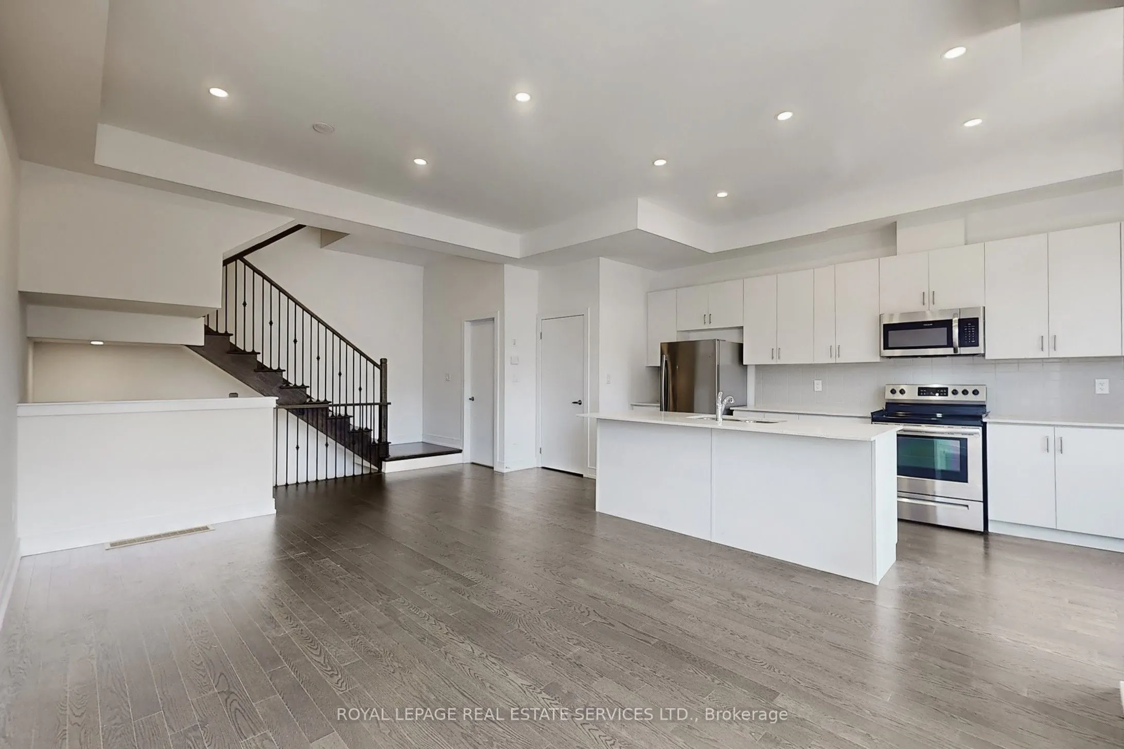1329 Clarriage Court
