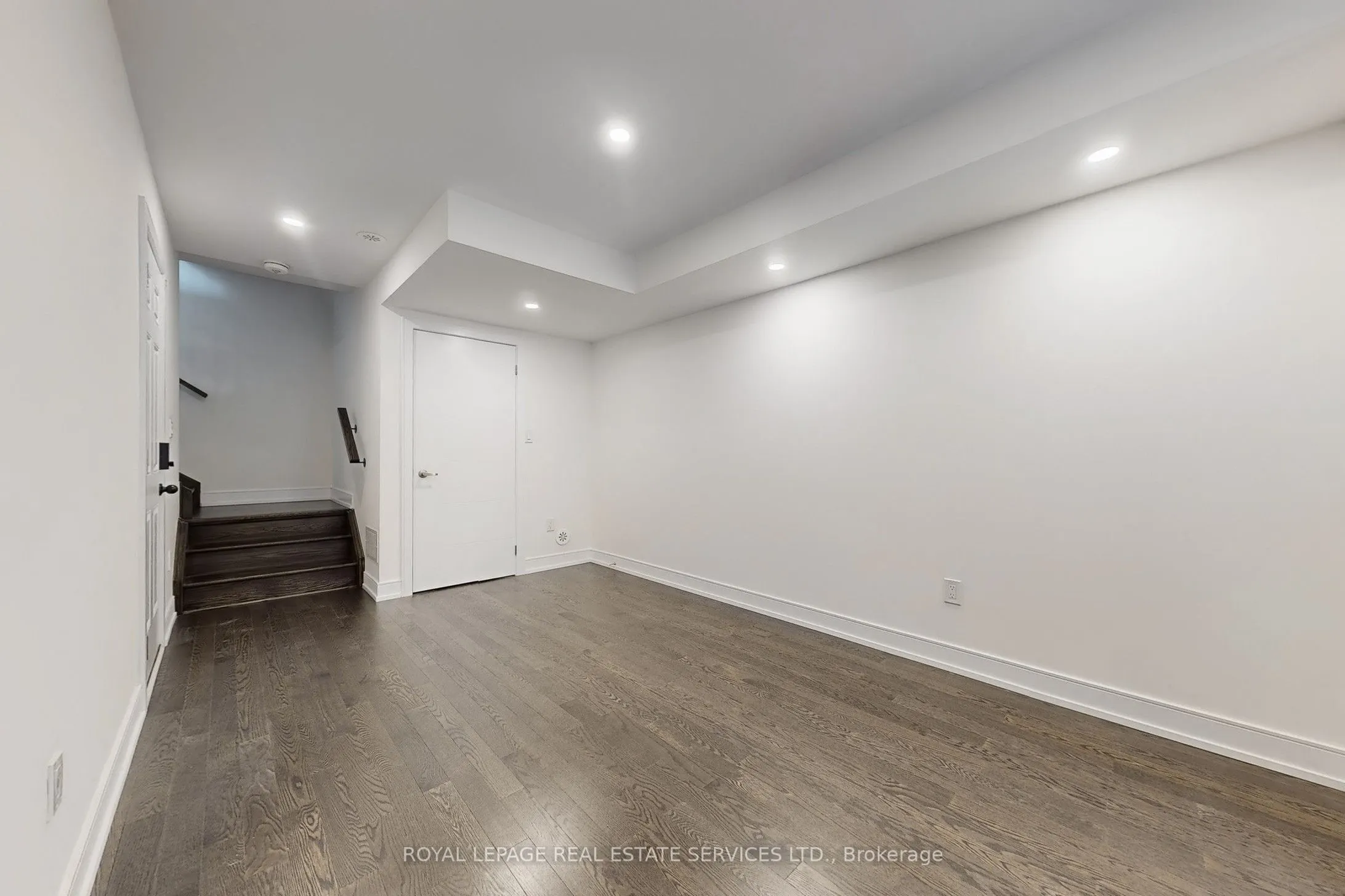 1329 Clarriage Court