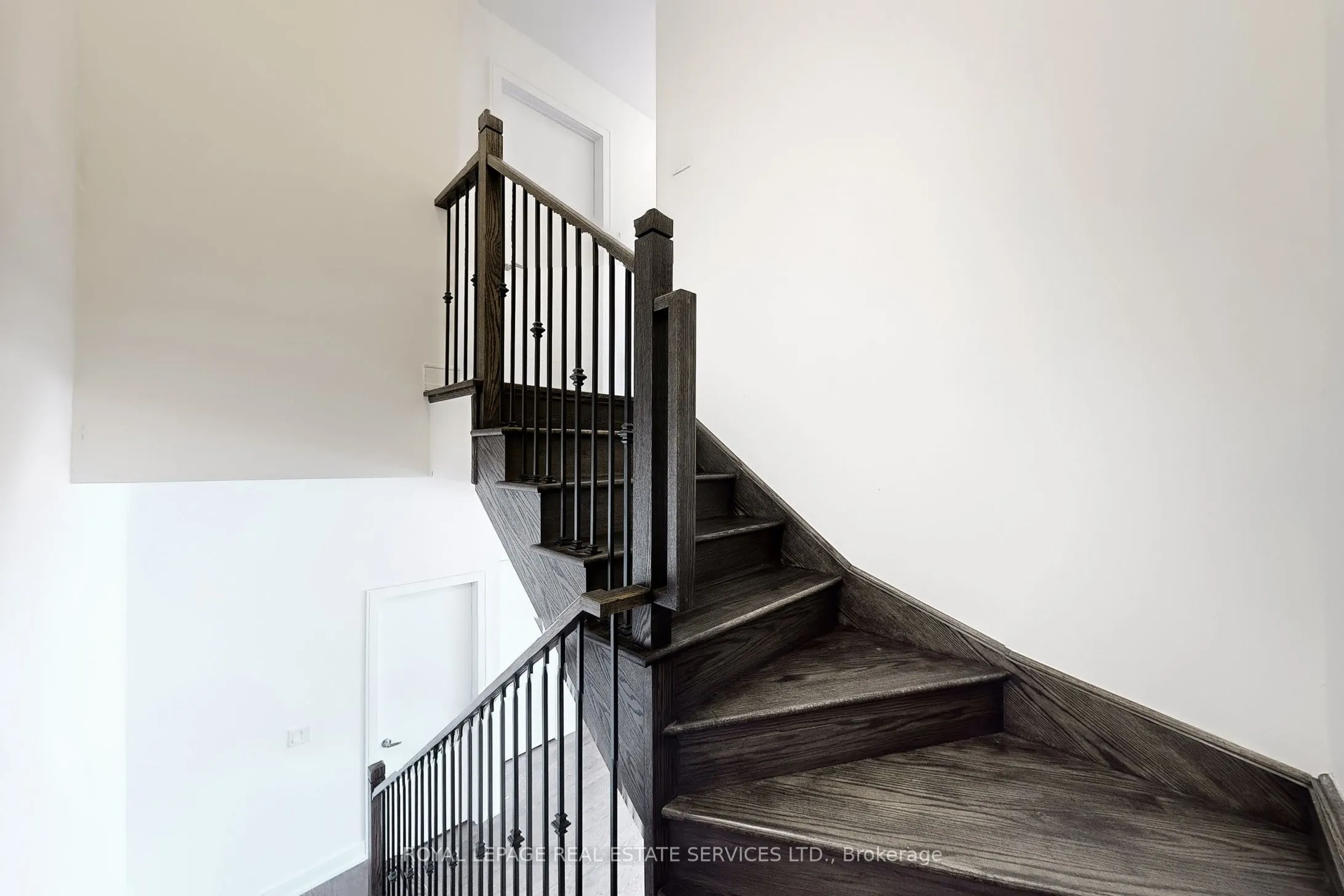 1329 Clarriage Court