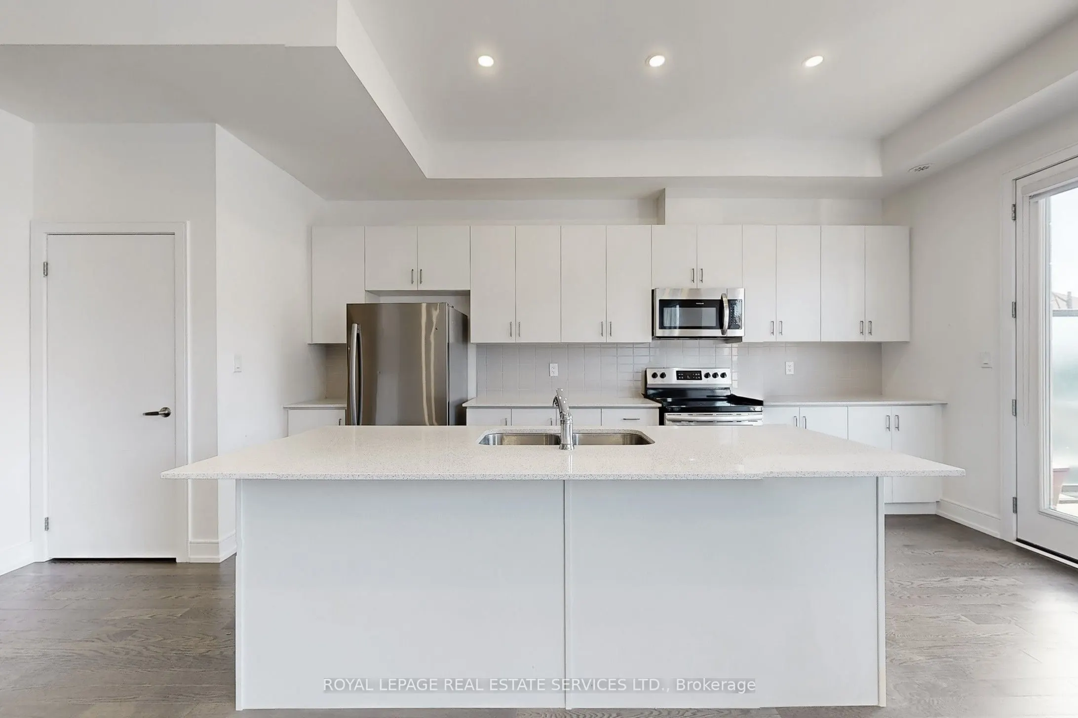 1329 Clarriage Court
