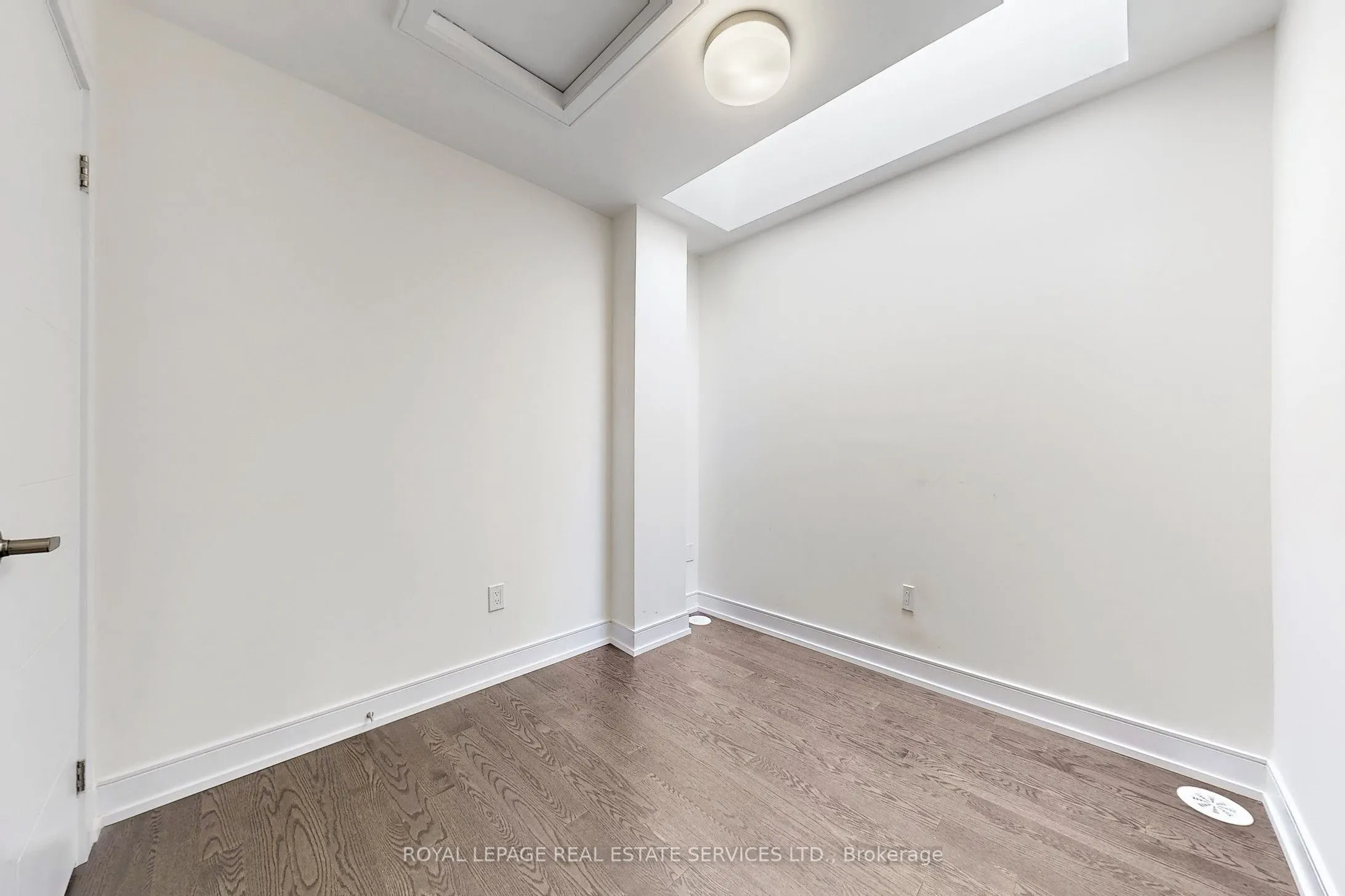1329 Clarriage Court