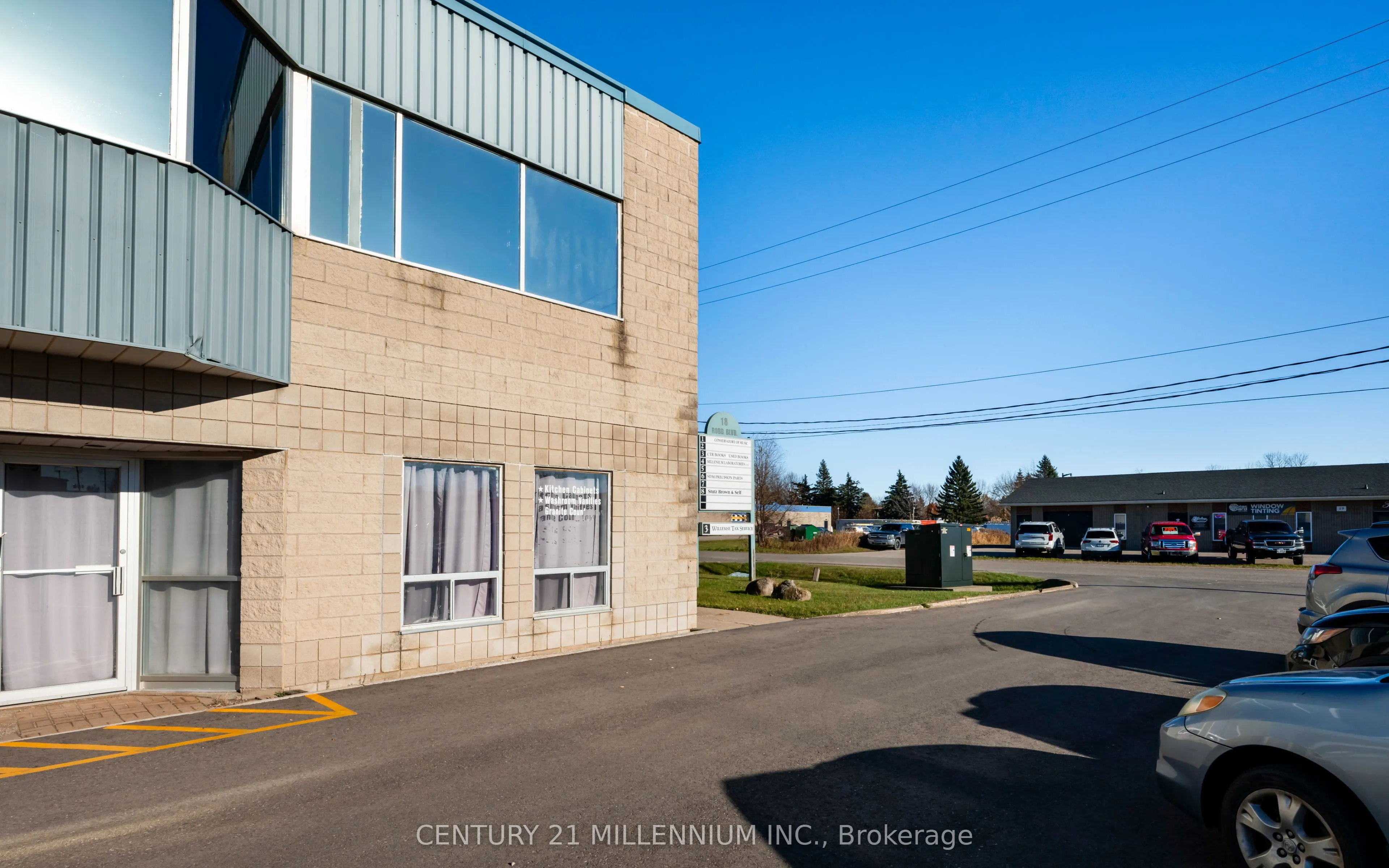 18 Robb Boulevard, #1