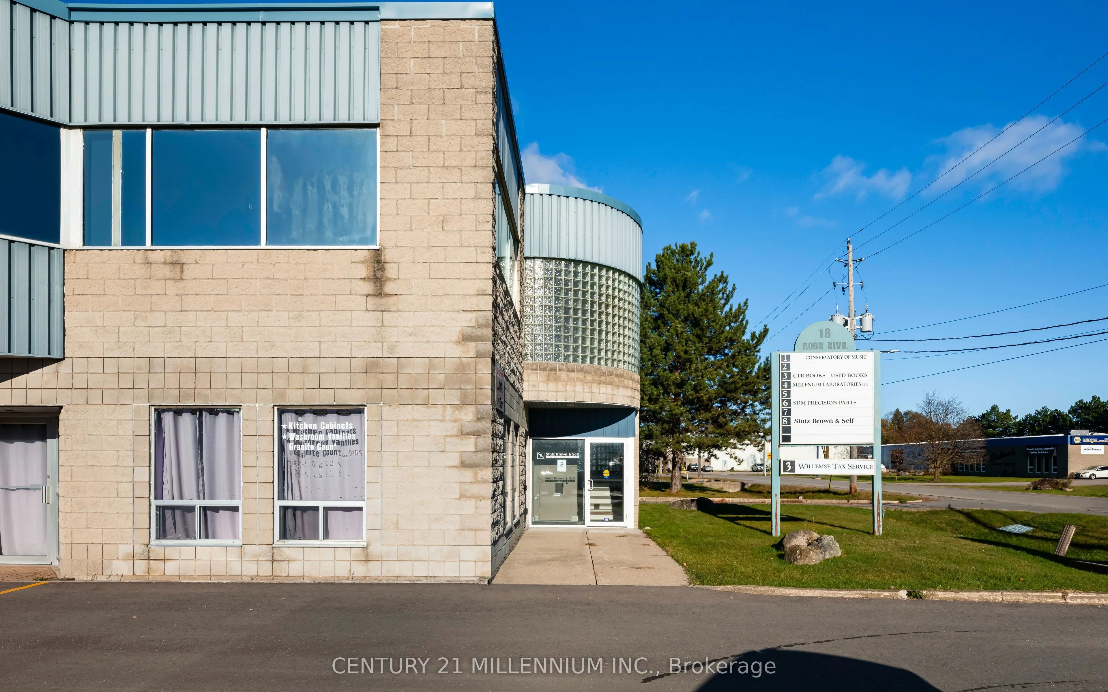 18 Robb Boulevard, #1