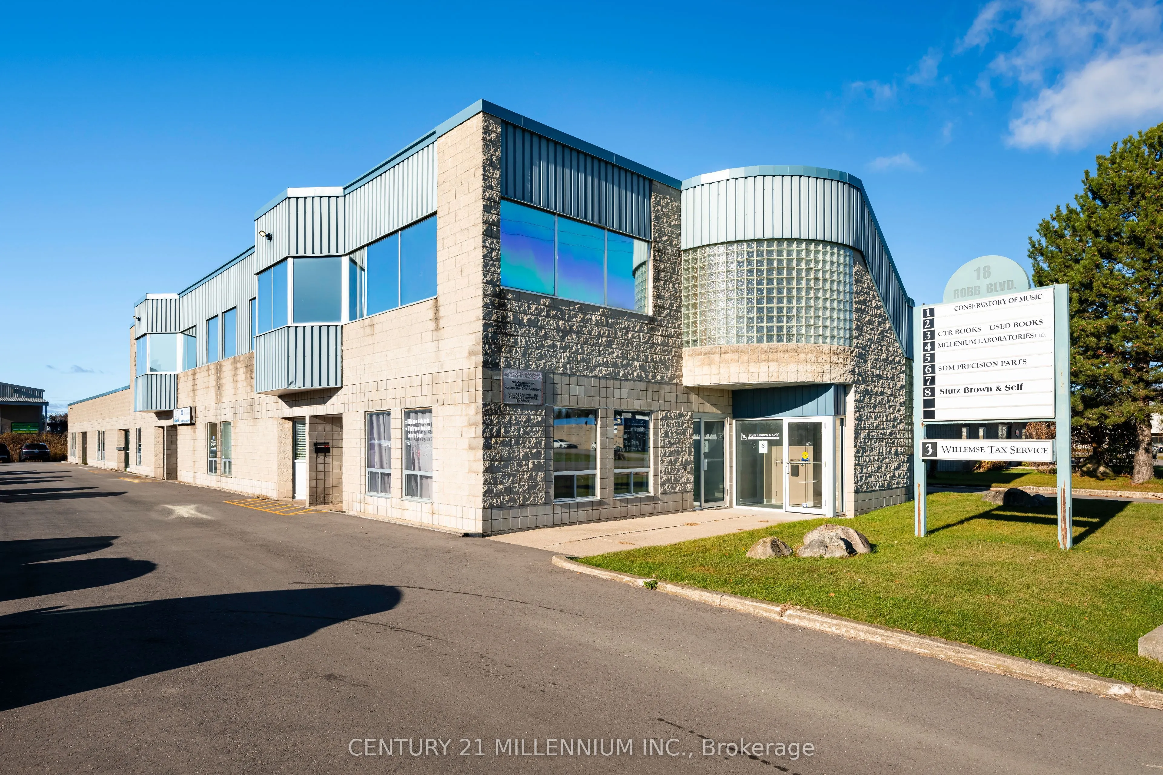 18 Robb Boulevard, #1