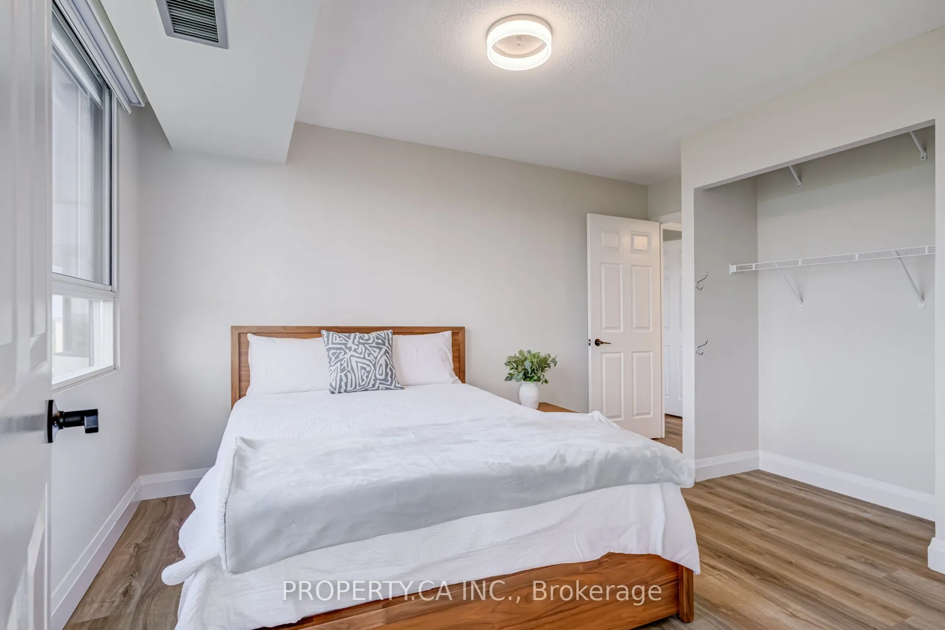 1271 Walden Circle, #1201