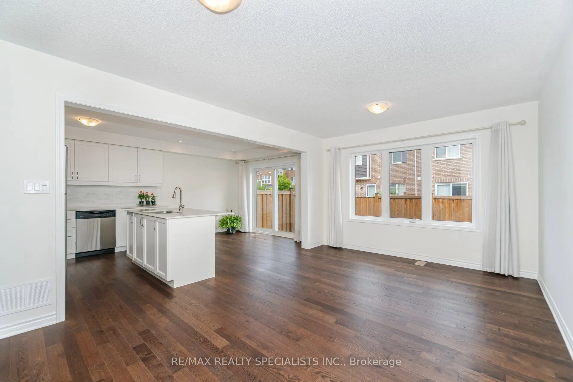 1000 Asleton Boulevard, #128
