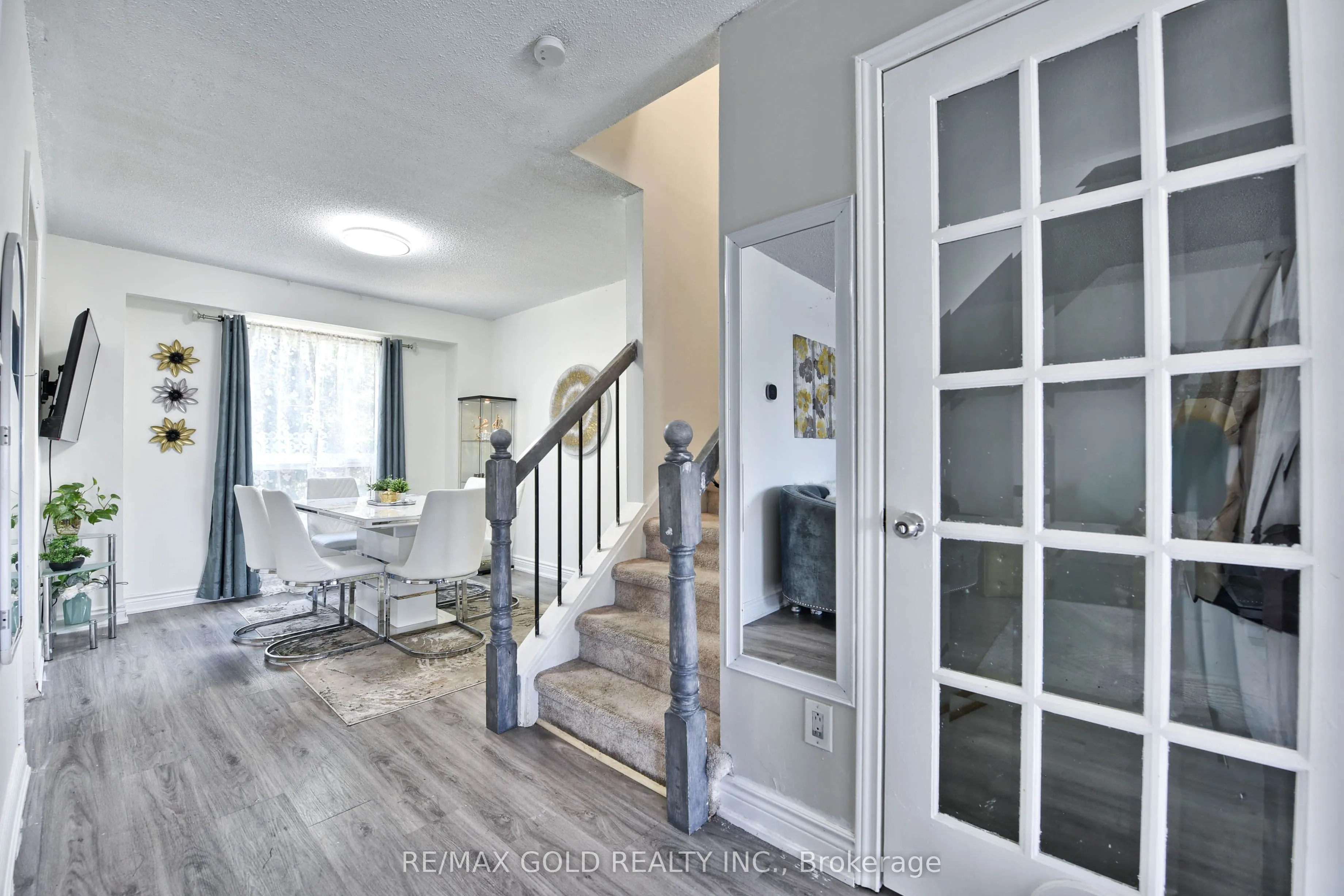54 Nottawasaga Crescent