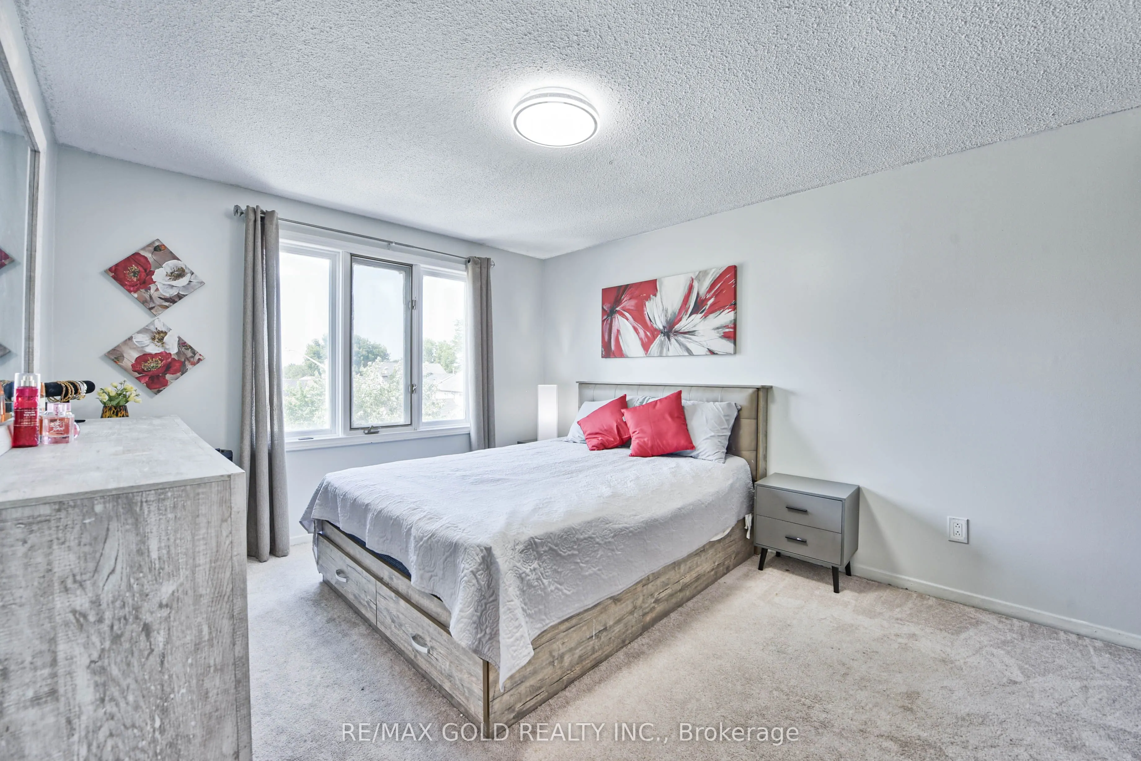 54 Nottawasaga Crescent