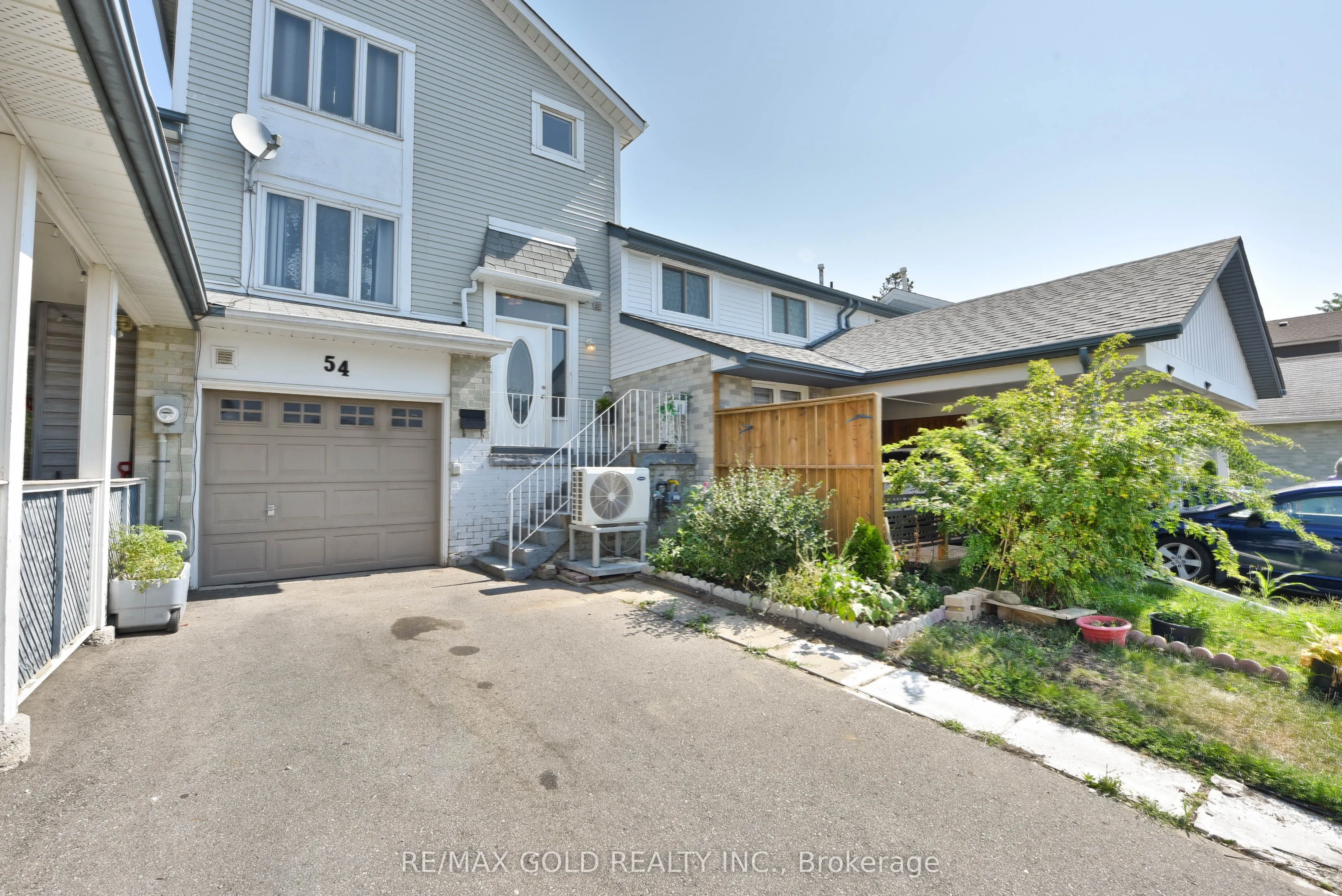 54 Nottawasaga Crescent
