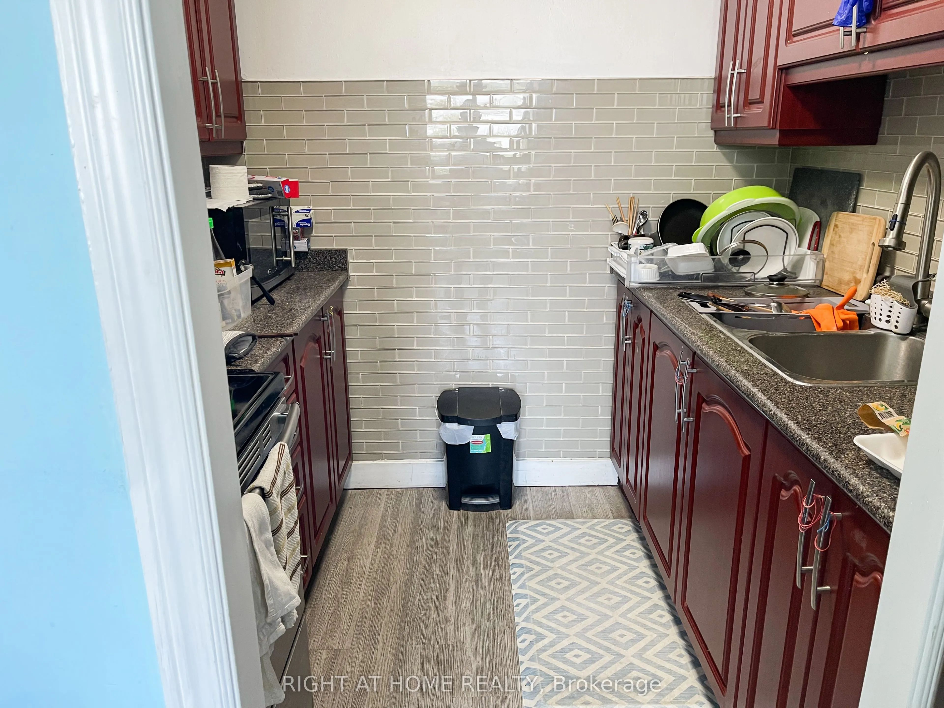50 Lotherton Pathway, #814