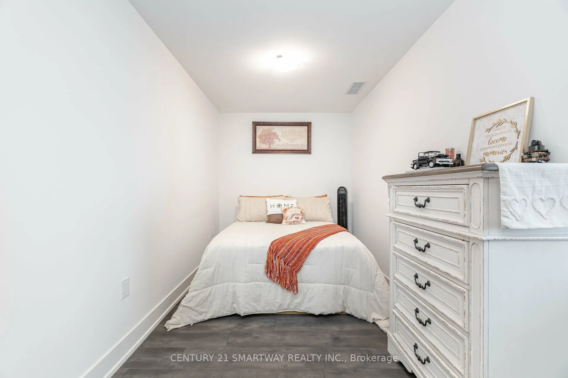 2450 Old Bronte Road, #411